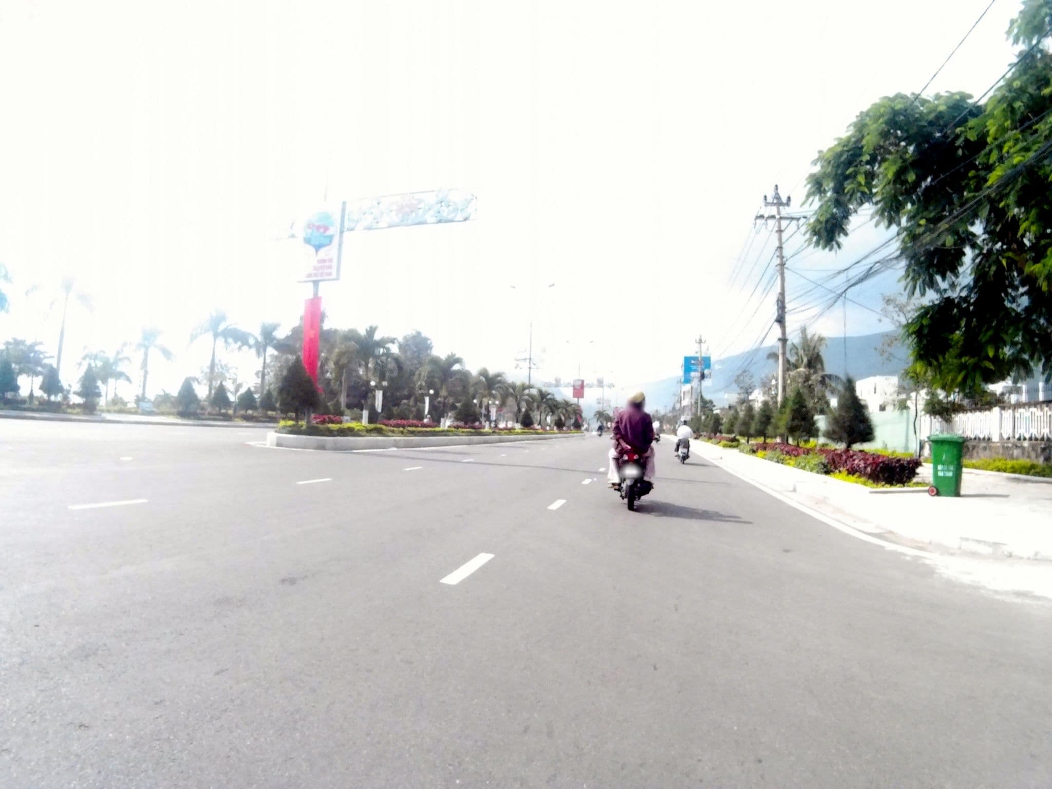 Street view near Flc City Beach Hotel, Qui Nhon — © suki52 (CC BY-SA · Mapillary)