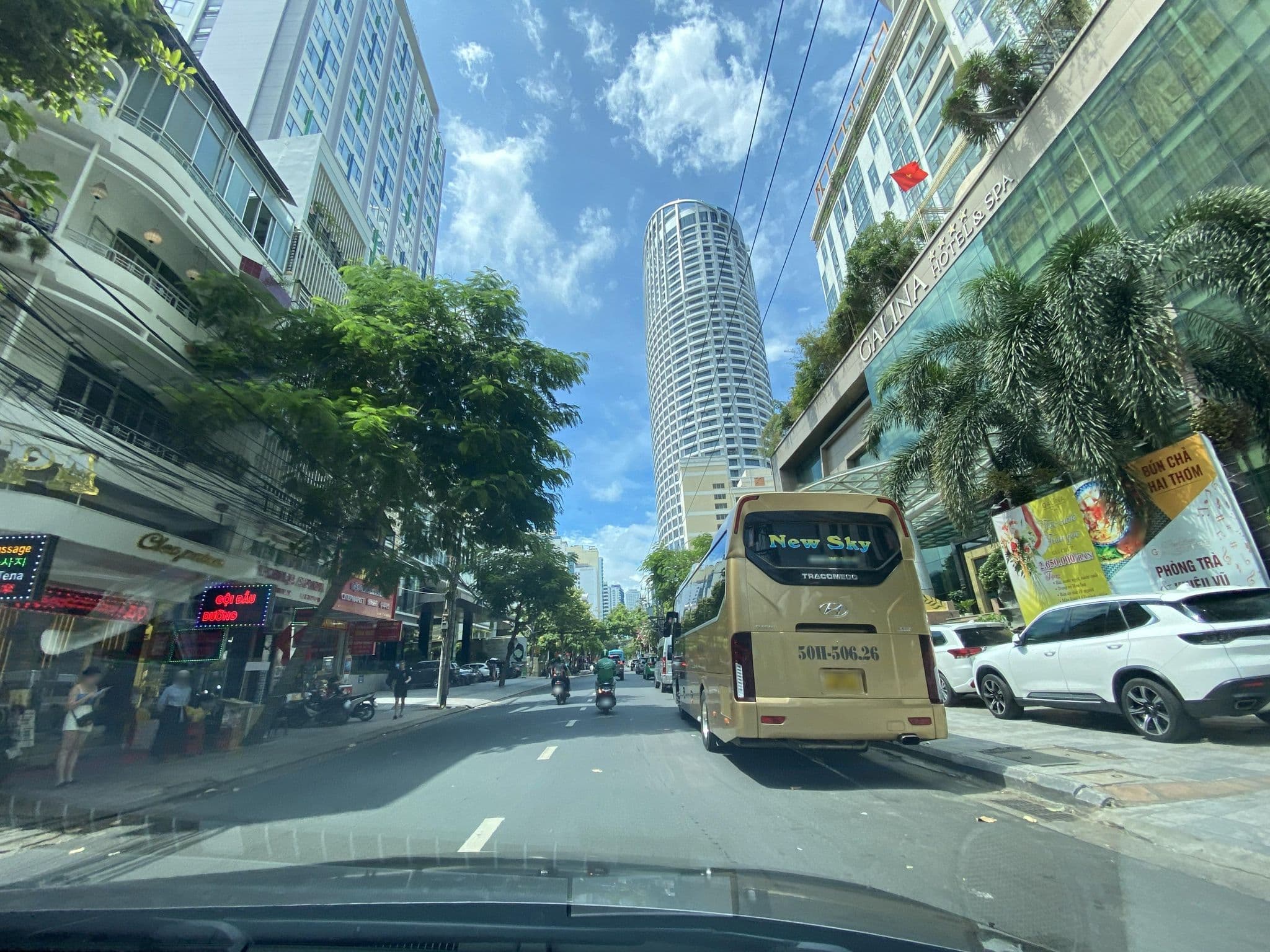 Street view near Melody Hotel, Nha Trang — © DriveWithHoang (CC BY-SA · Mapillary)