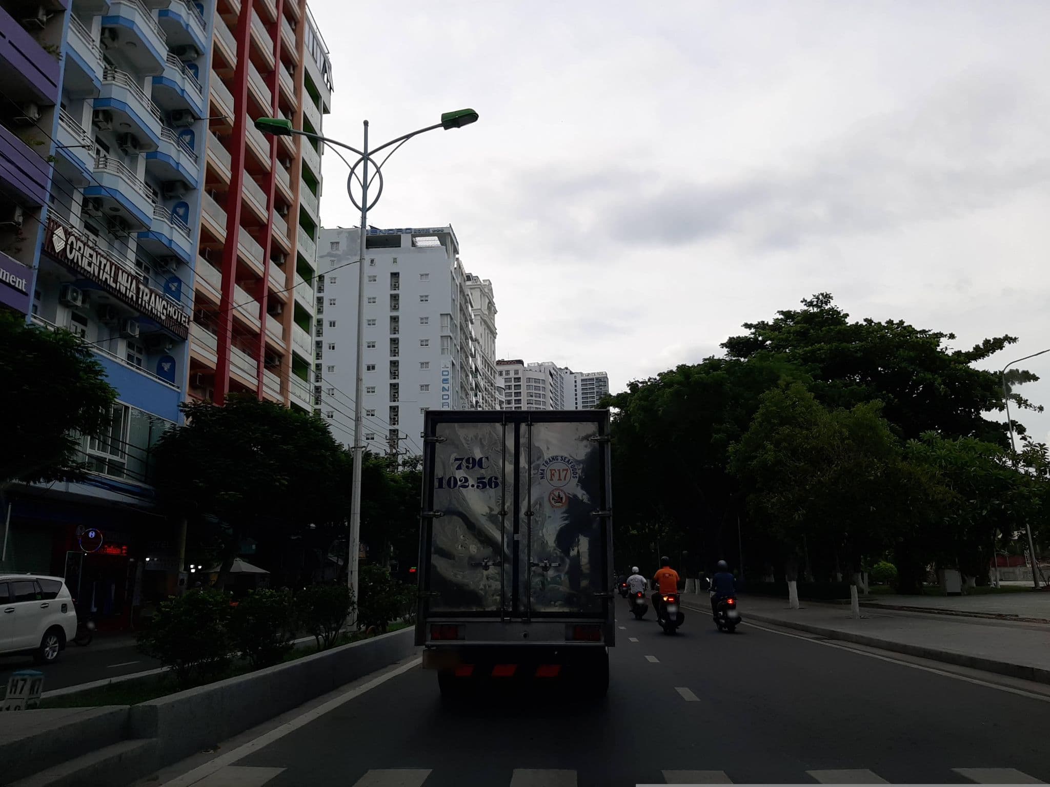 Street view near Thái Dương Hotel, Nha Trang — © DriveWithHoang (CC BY-SA · Mapillary)