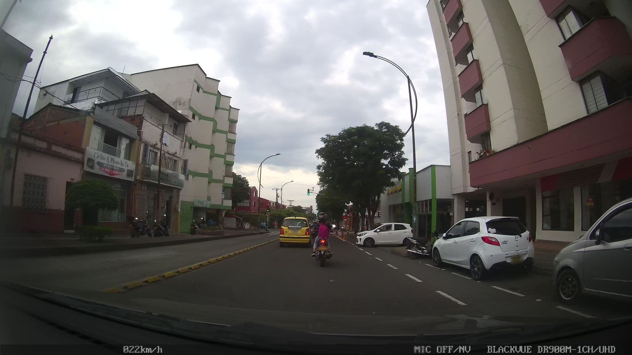 Street view near Jimmy's Posada Hotel, Pereira — © kaart_2 (CC BY-SA · Mapillary)
