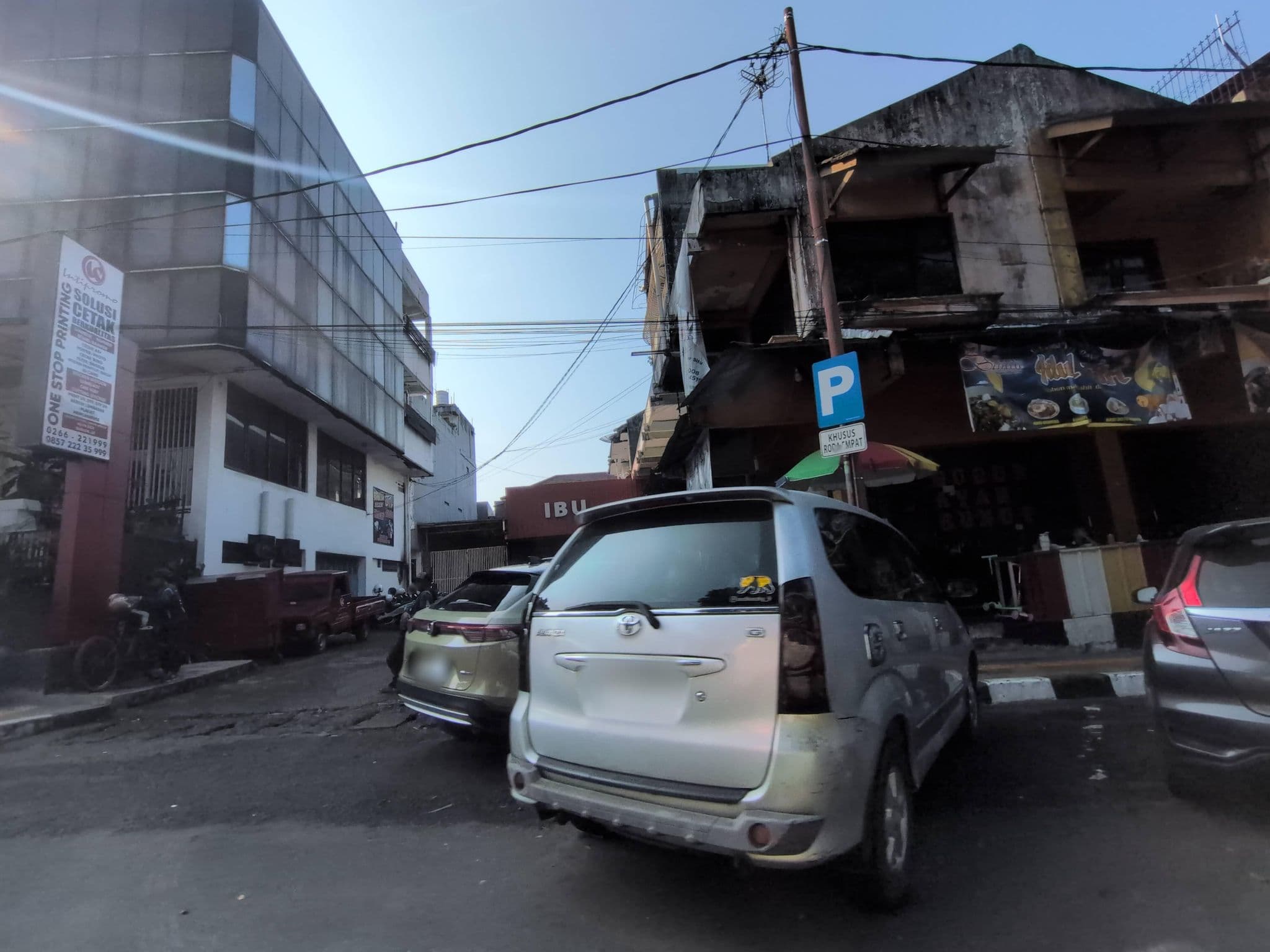 Street view near Hotel Berlian, Sukabumi — © danbjoseph (CC BY-SA · Mapillary)