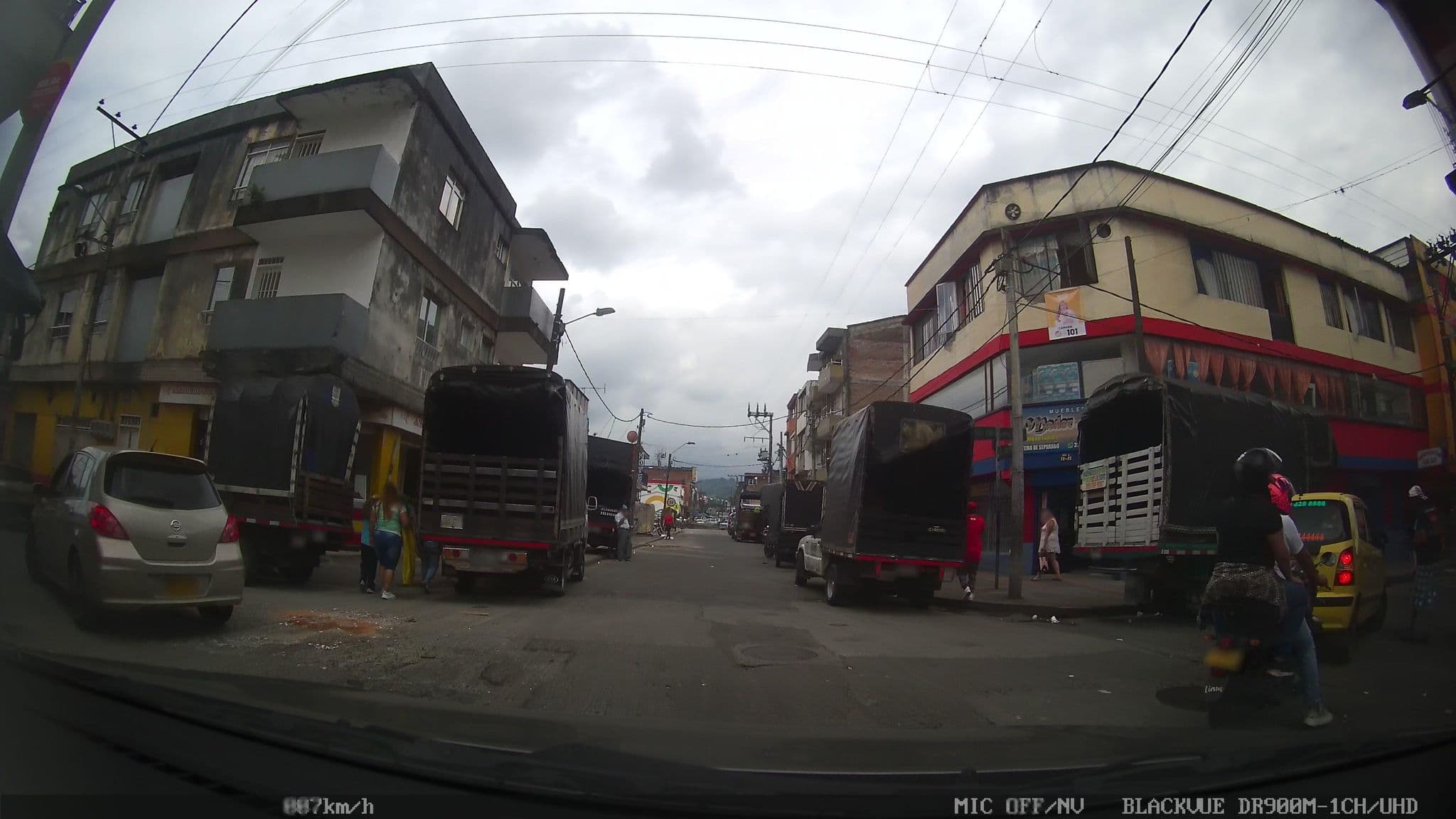 Street view near Residencia Familiar, Pereira — © kaart_2 (CC BY-SA · Mapillary)