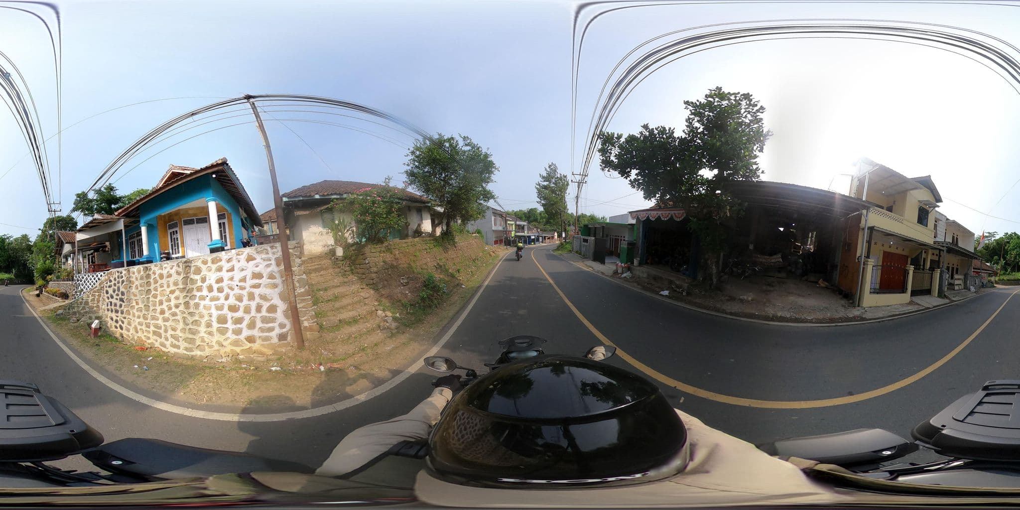 Street view near Bumi Mamah Euis, Pelabuhanratu — © Kaart_Local (CC BY-SA · Mapillary)
