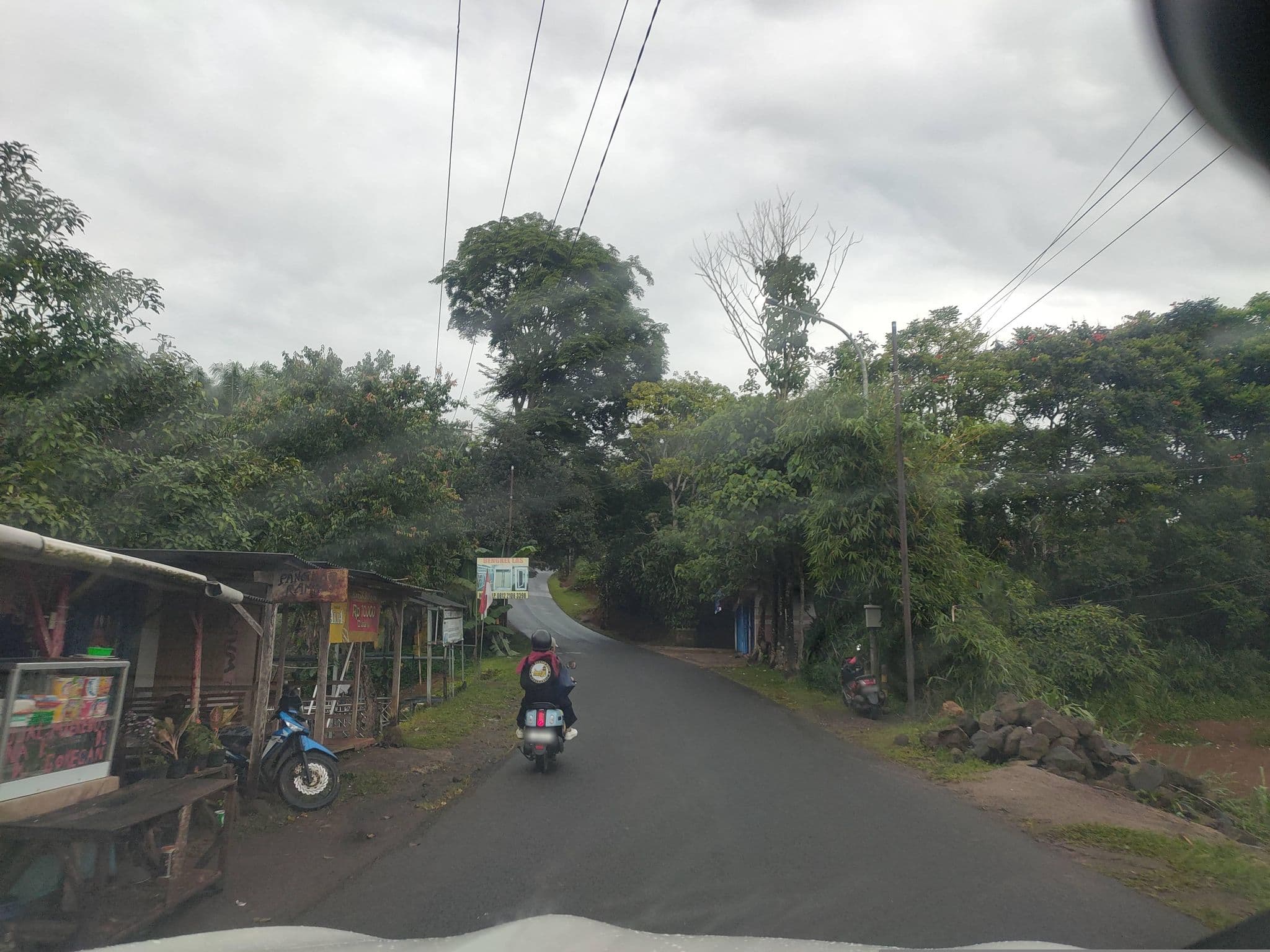 Street view near My Smooth Escape, Pelabuhanratu — © Kaart_Local (CC BY-SA · Mapillary)