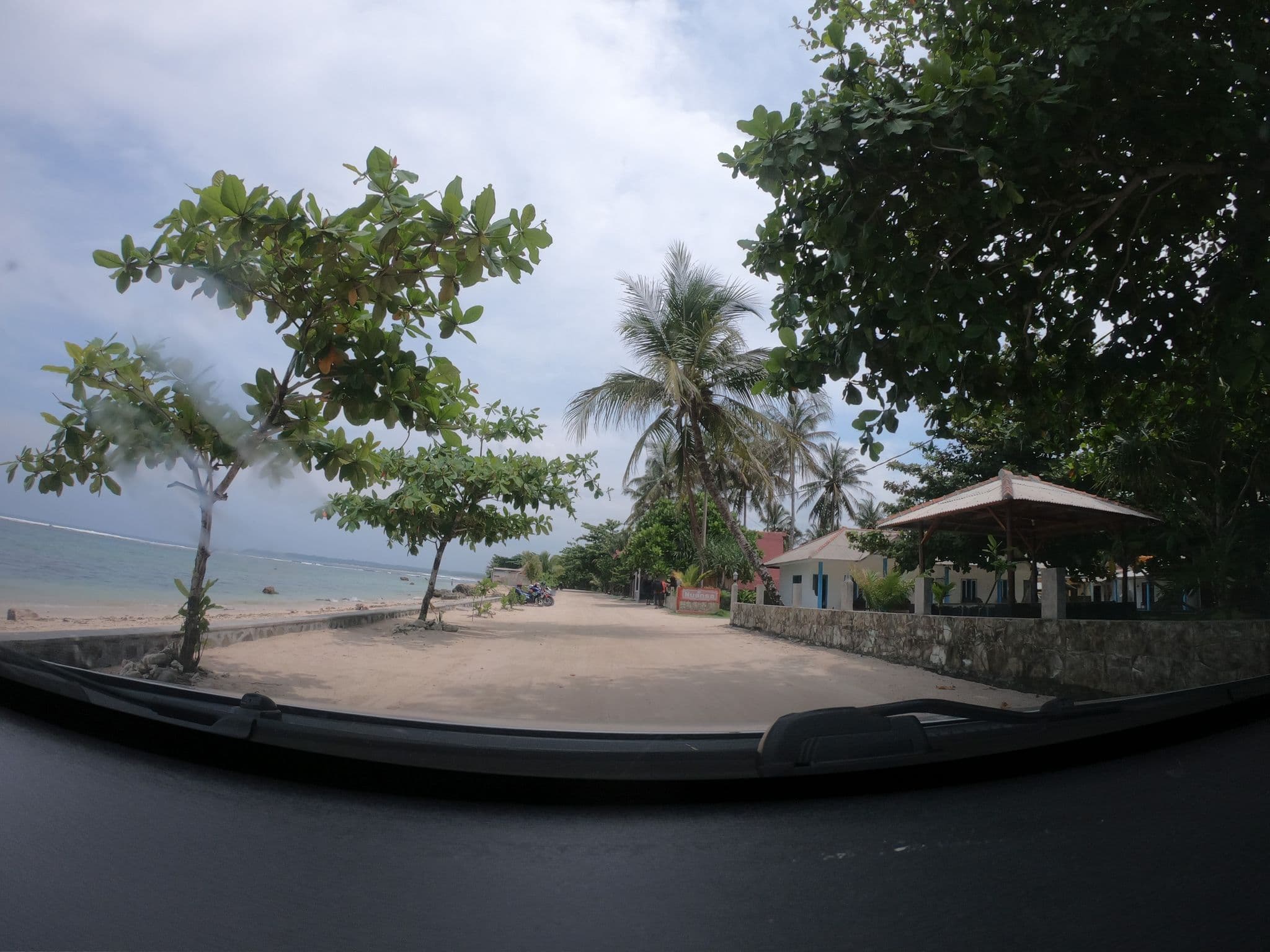 Street view near Villa Nuasa, Pelabuhanratu — © azwar19 (CC BY-SA · Mapillary)
