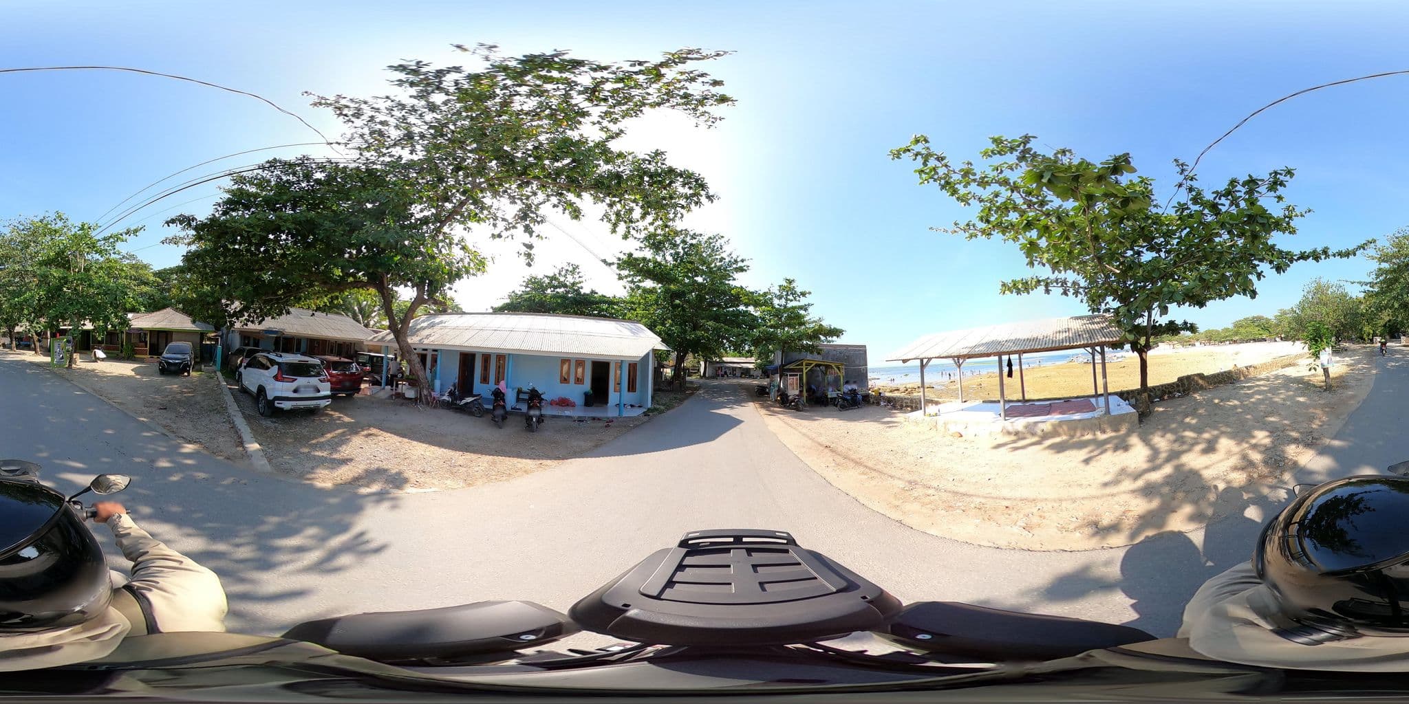 Street view near Penginapan Deri Putra Cibuaya Ujung Genteng, Pelabuhanratu — © Kaart_Local (CC BY-SA · Mapillary)