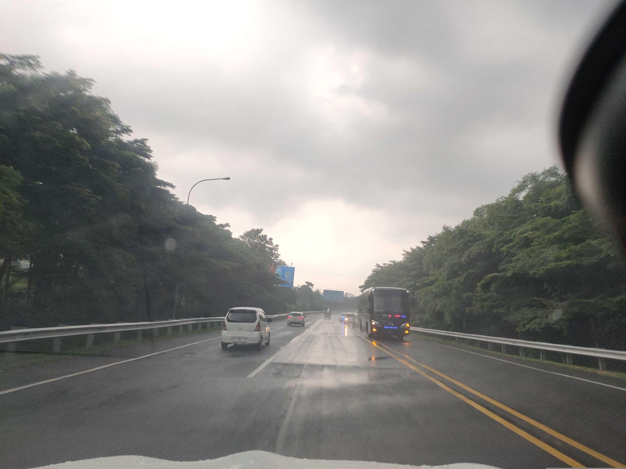Street view near Green Munaz Village, Caringin — © Kaart_Local (CC BY-SA · Mapillary)