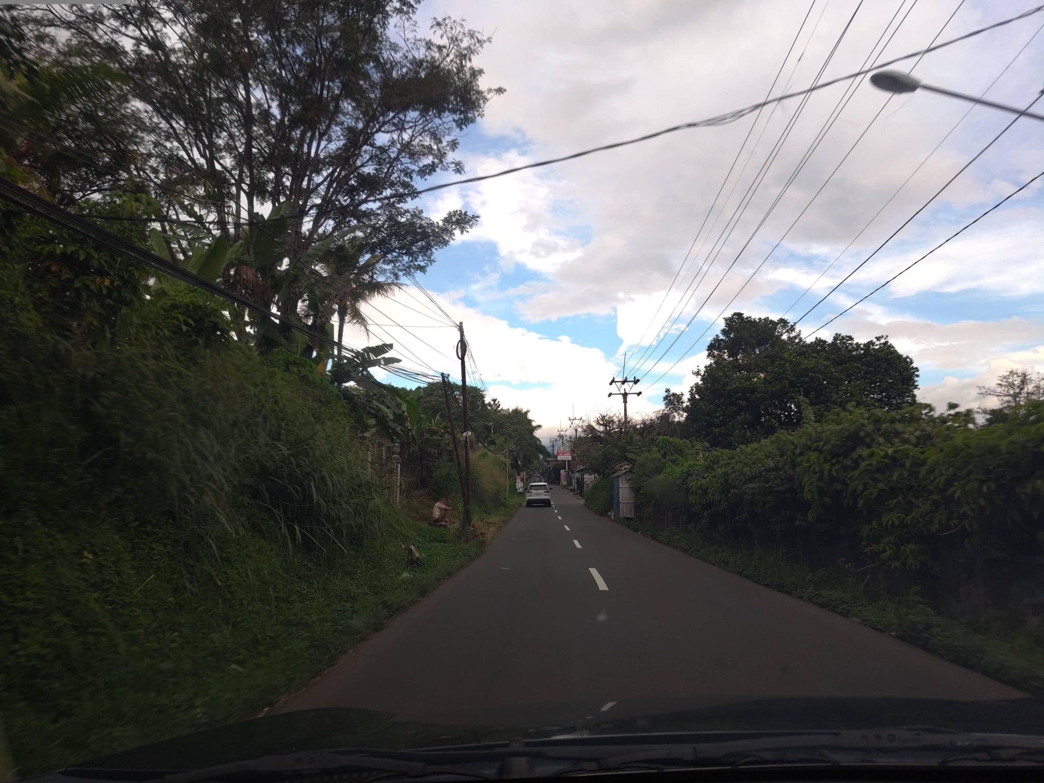 Street view near New Hotel Soen, Caringin — © FotoPeta (CC BY-SA · Mapillary)