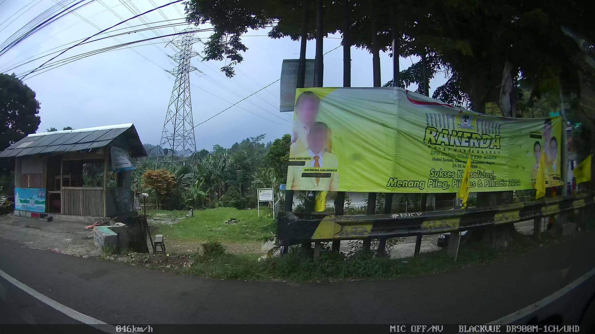 Street view near Villa Kharisma Guest House 88, Caringin — © kaart_2 (CC BY-SA · Mapillary)