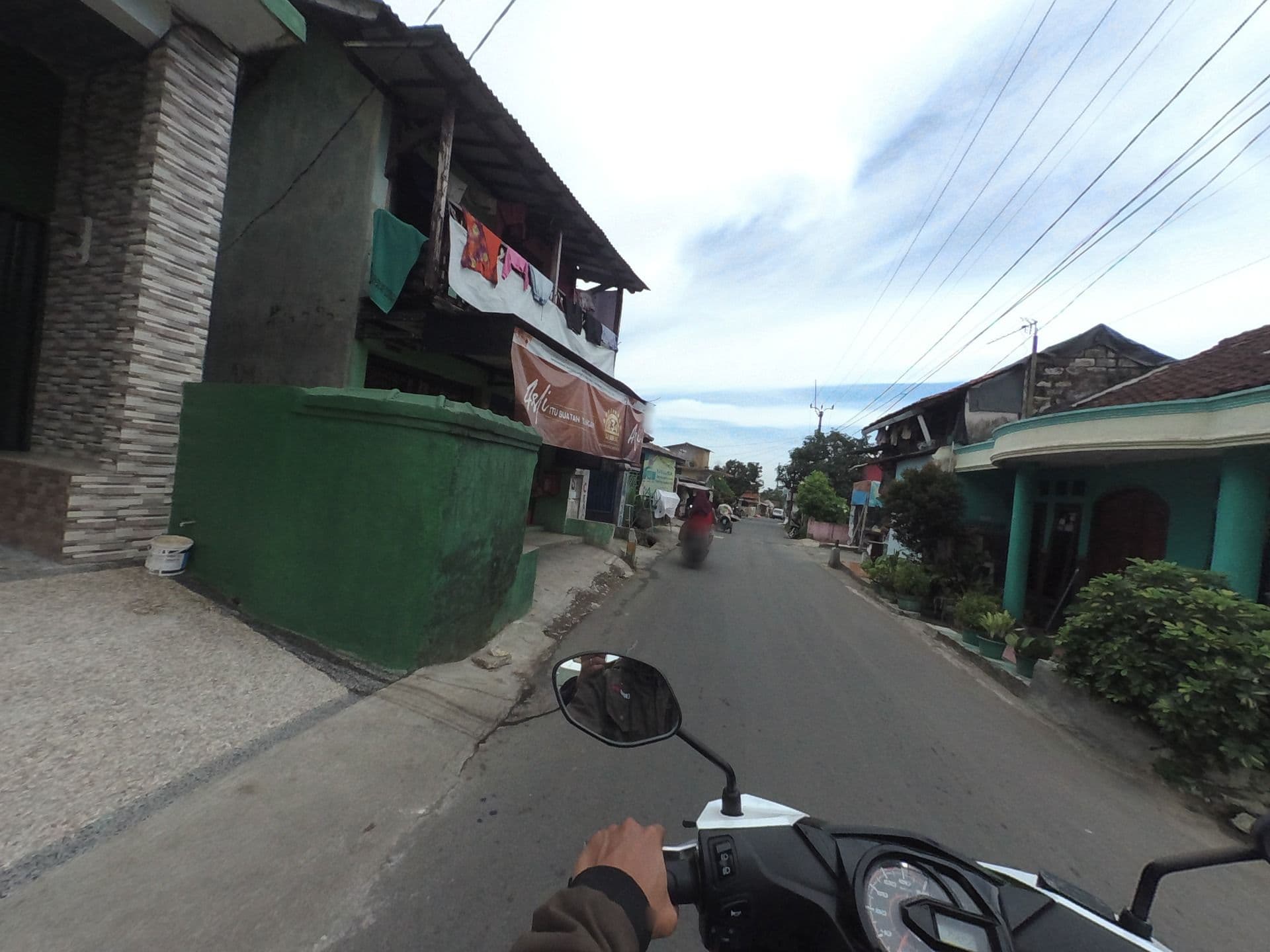 Street view near Pasar Ahad Village, Ciampea — © ayuekasundari (CC BY-SA · Mapillary)