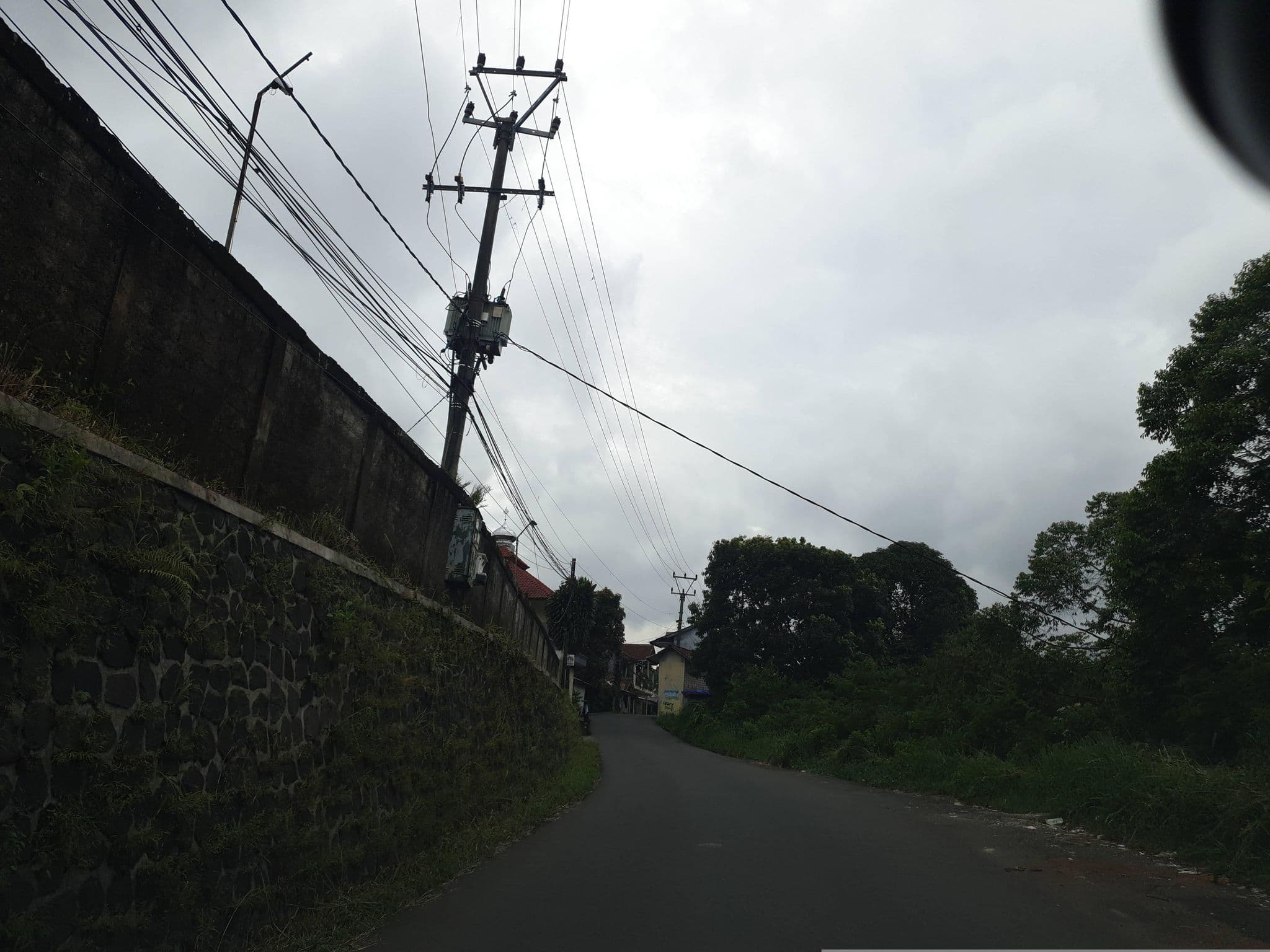 Street view near Villa Kansebu, Caringin — © Kaart_Local (CC BY-SA · Mapillary)