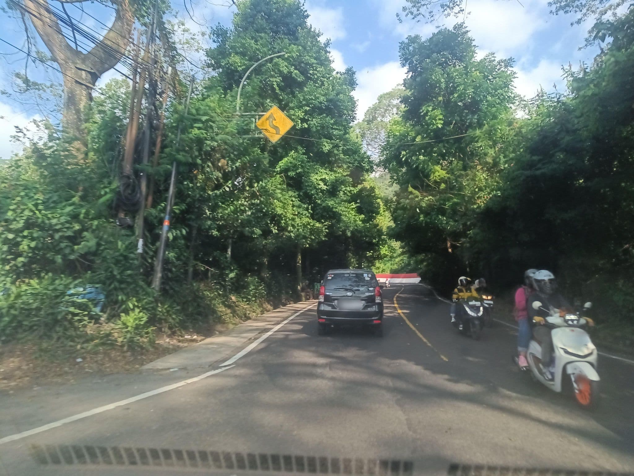 Street view near PTP Nusantara VIiI, Caringin — © hen0ch (CC BY-SA · Mapillary)