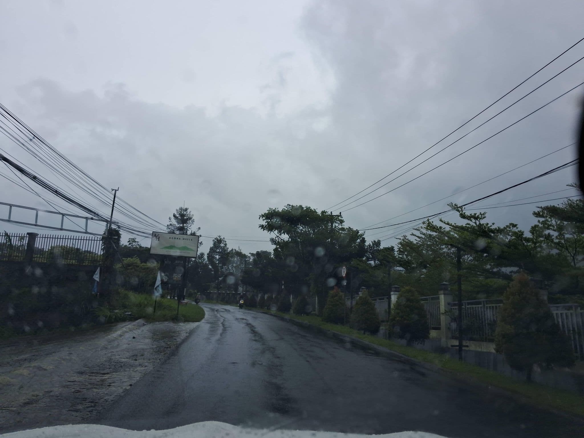 Street view near Le Eminence Hotel Puncak, Cianjur — © Kaart_Local (CC BY-SA · Mapillary)
