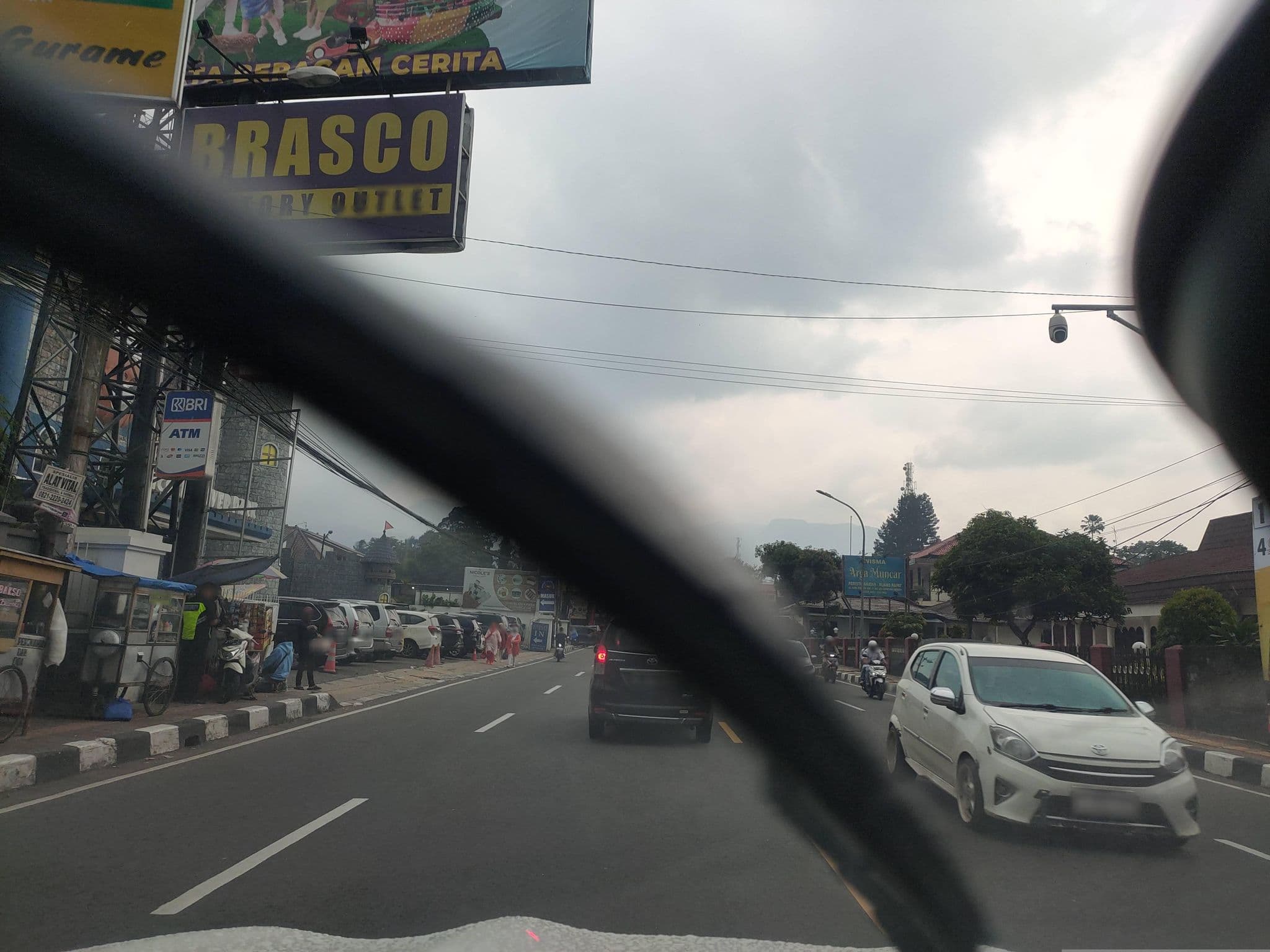 Street view near Via Renata Hotel&Bungalows 19D, Caringin — © Kaart_Local (CC BY-SA · Mapillary)