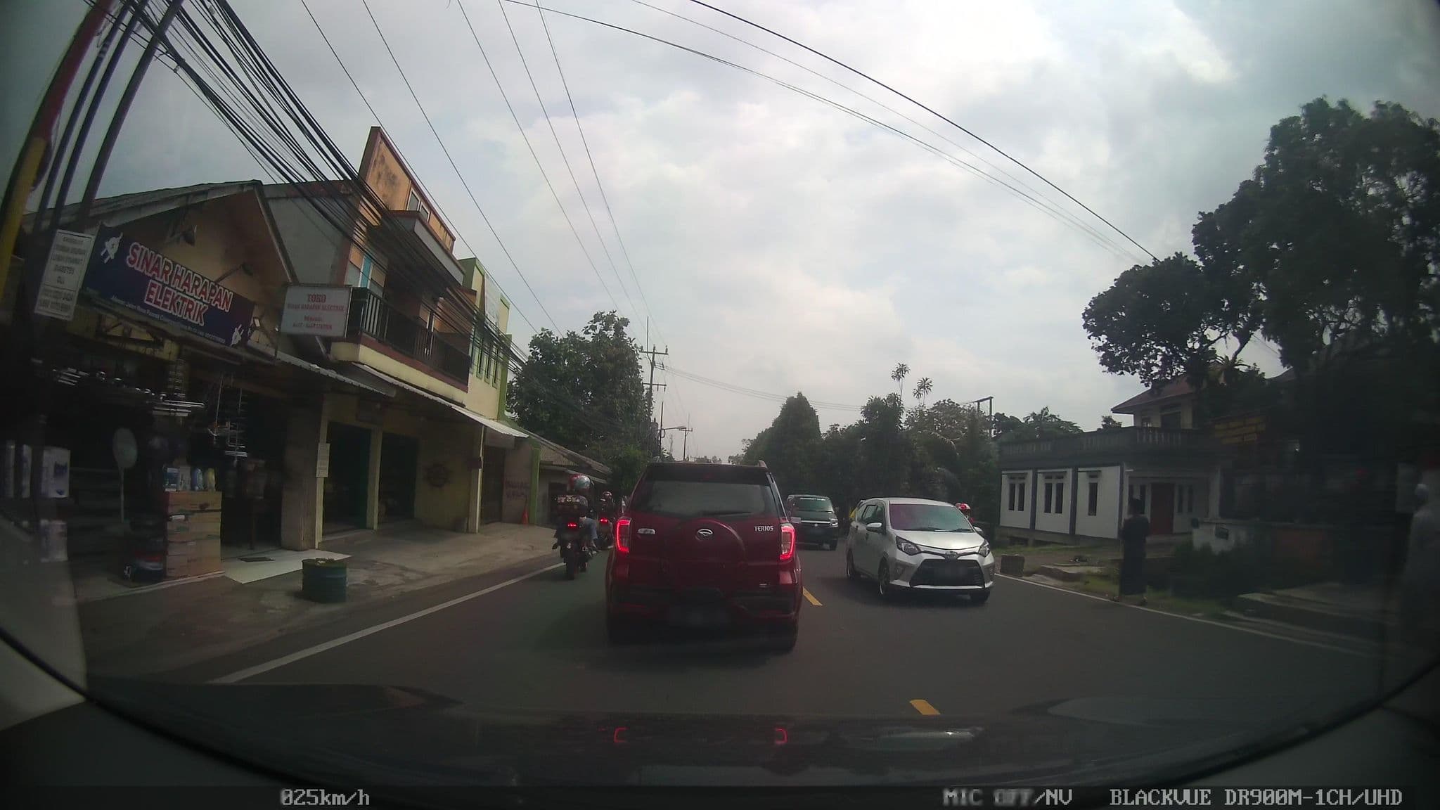 Street view near Vila Arum 05 Cilember, Caringin — © kaart_2 (CC BY-SA · Mapillary)
