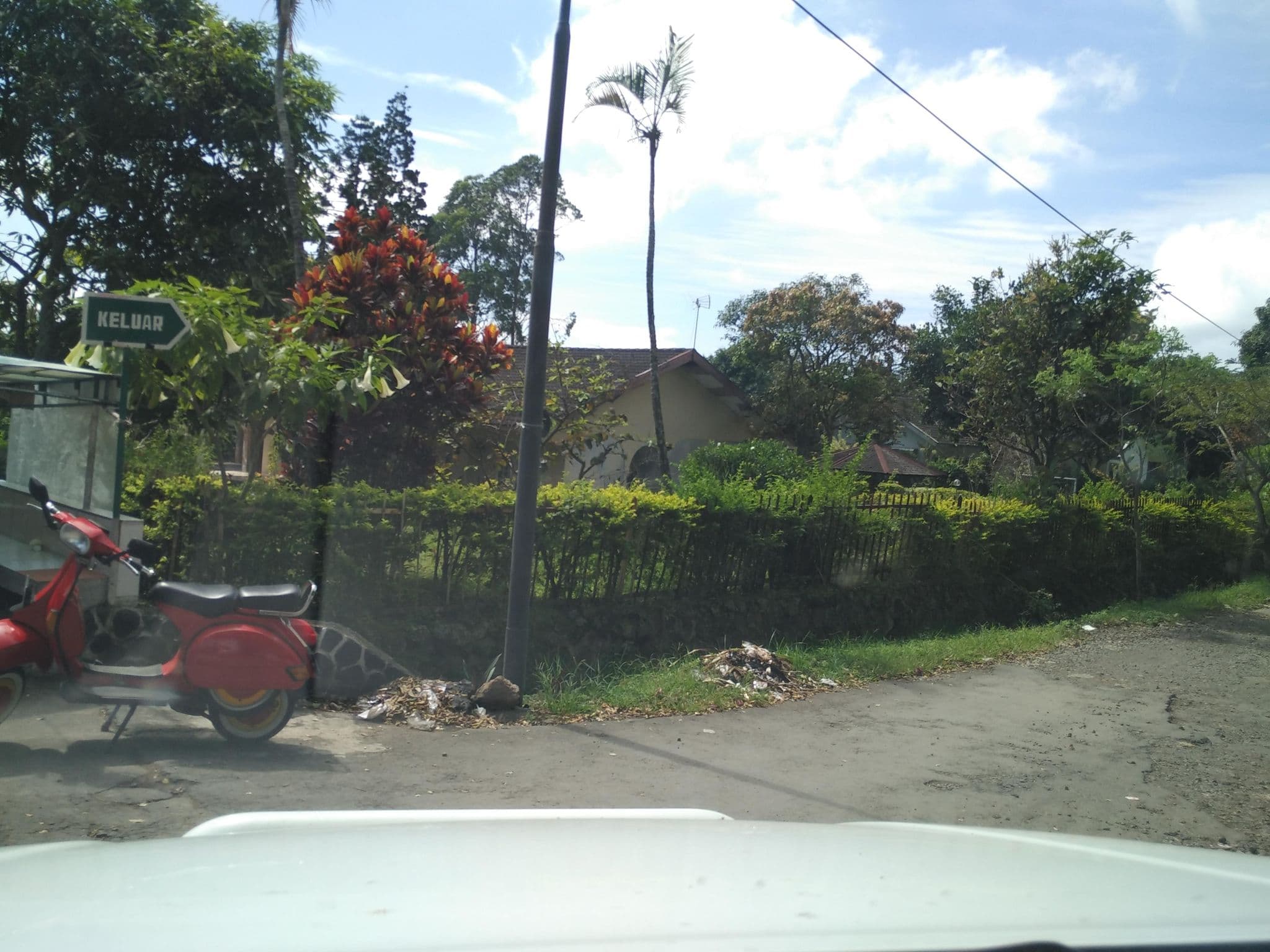 Street view near Via renata,Bogor, Cianjur — © roadroid (CC BY-SA · Mapillary)