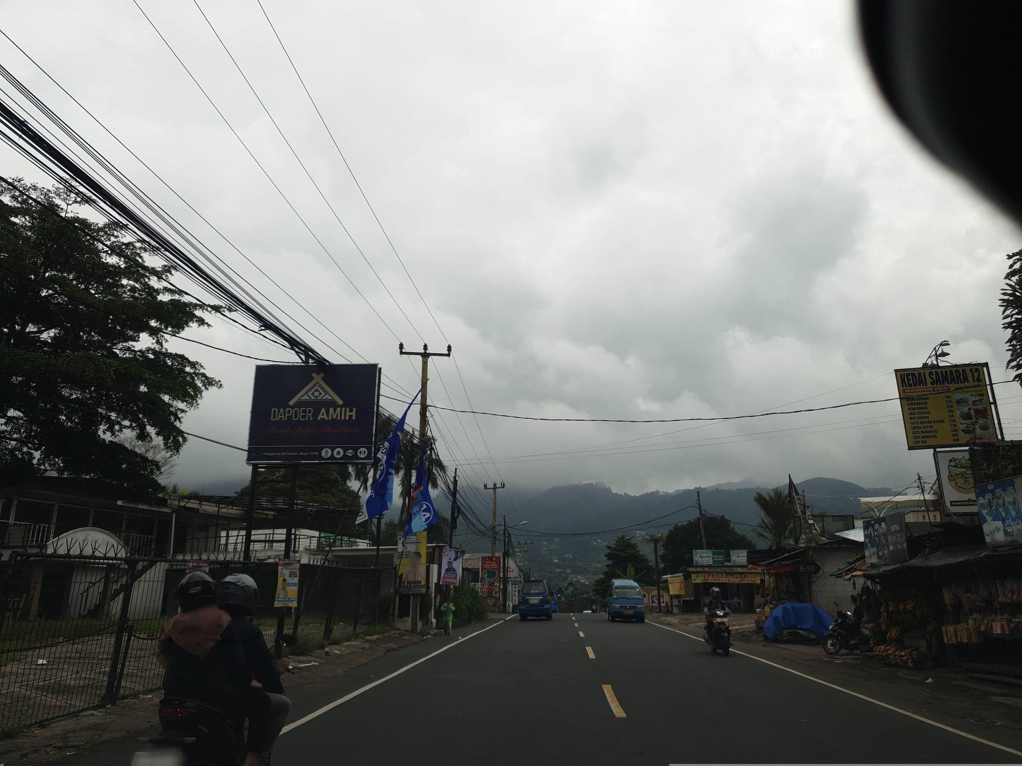 Street view near Villa Al-jawhara, Caringin — © Kaart_Local (CC BY-SA · Mapillary)