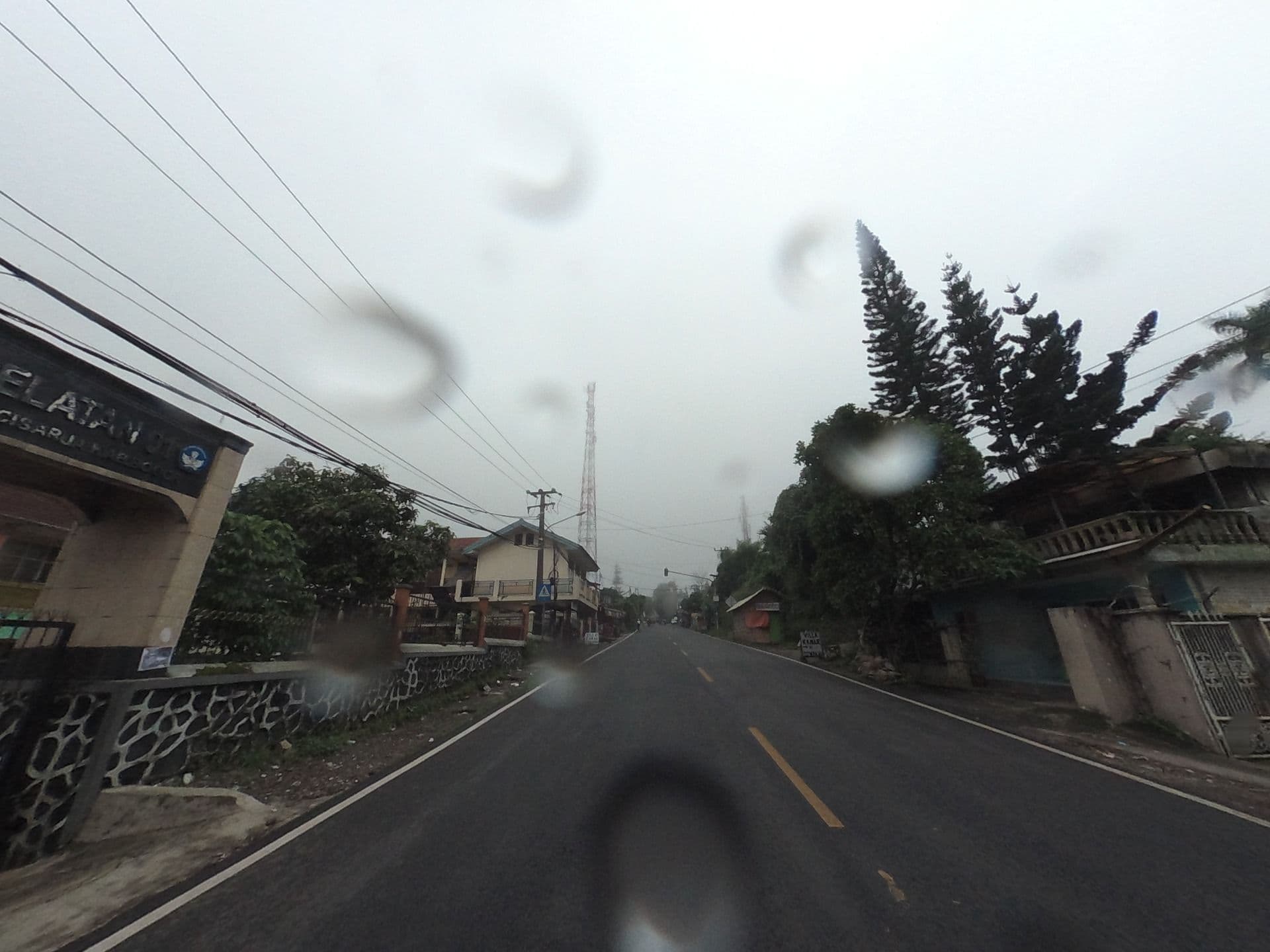 Street view near Villa Kartika, Caringin — © rizkaiwanda (CC BY-SA · Mapillary)