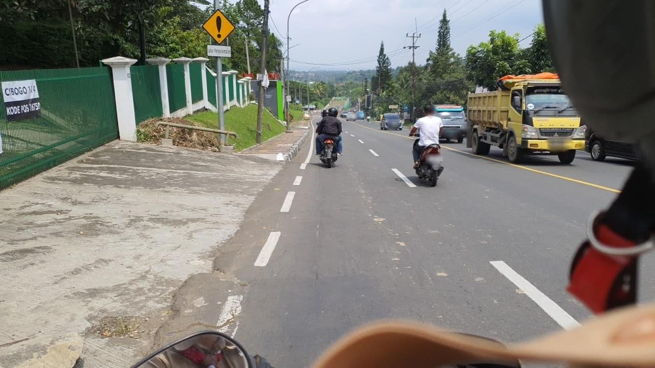 Street view near TKP 2, Caringin — © smaart (CC BY-SA · Mapillary)