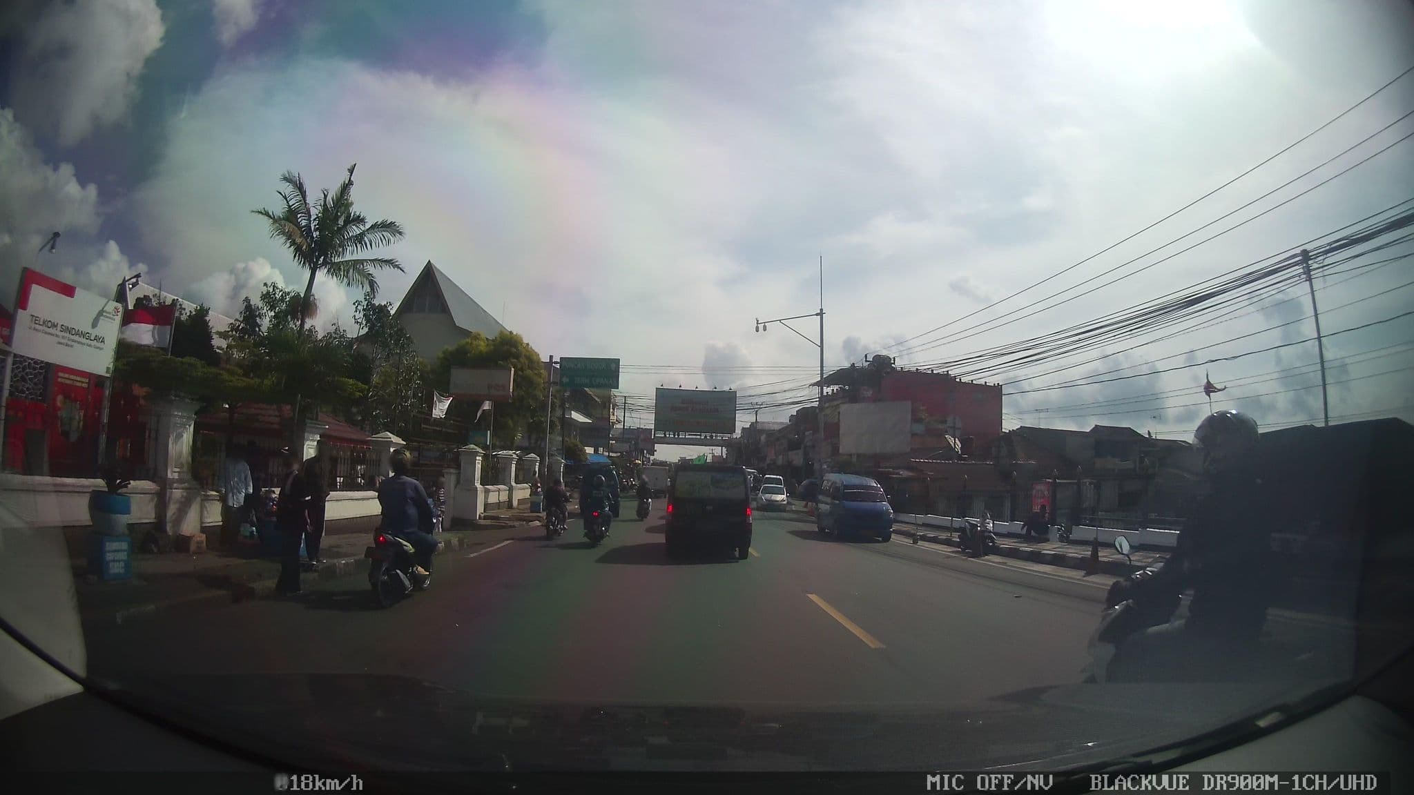 Street view near Holidayhome Alam Cipanas Puncak, Cianjur — © kaart_2 (CC BY-SA · Mapillary)