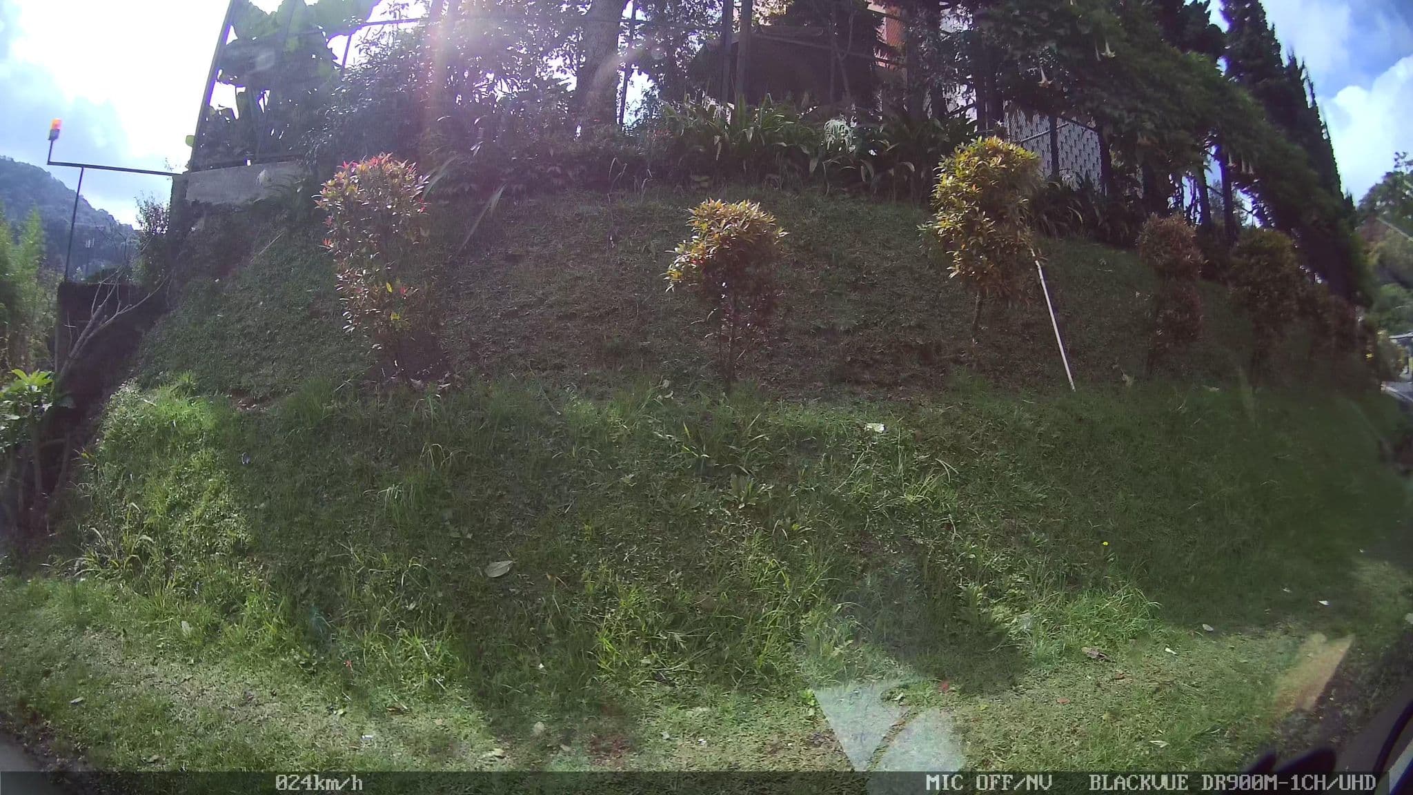 Street view near Grand Metro Hotel Puncak, Caringin — © kaart_2 (CC BY-SA · Mapillary)