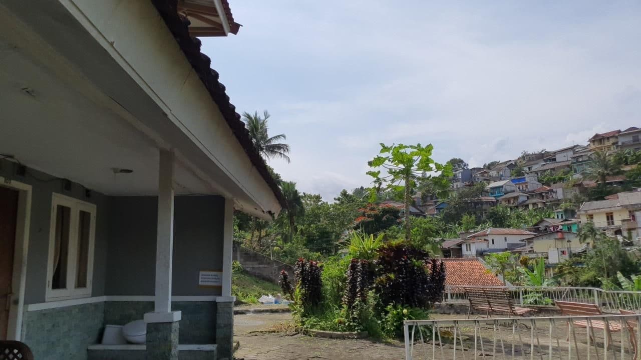 Street view near Kamar 210 Dwima hotel & Conventions, Caringin — © smaart (CC BY-SA · Mapillary)