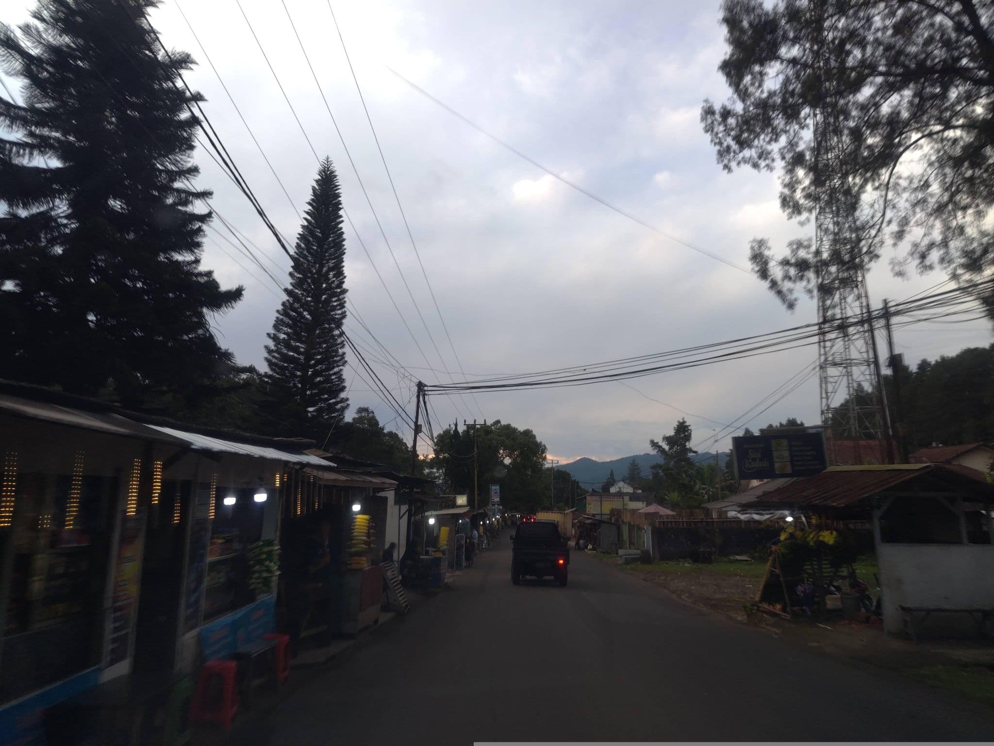 Street view near Sultan's Villa, Caringin — © FotoPeta (CC BY-SA · Mapillary)