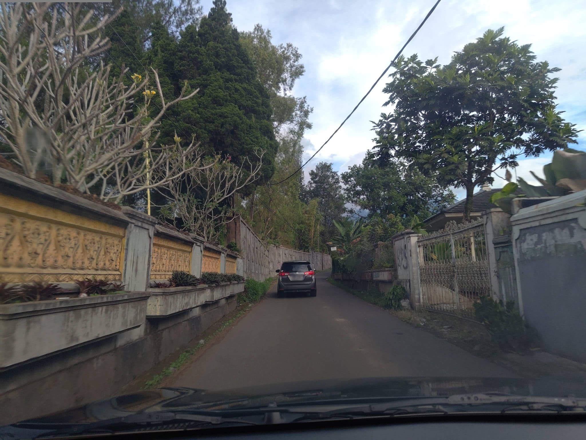 Street view near Villa Baliku, Caringin — © FotoPeta (CC BY-SA · Mapillary)