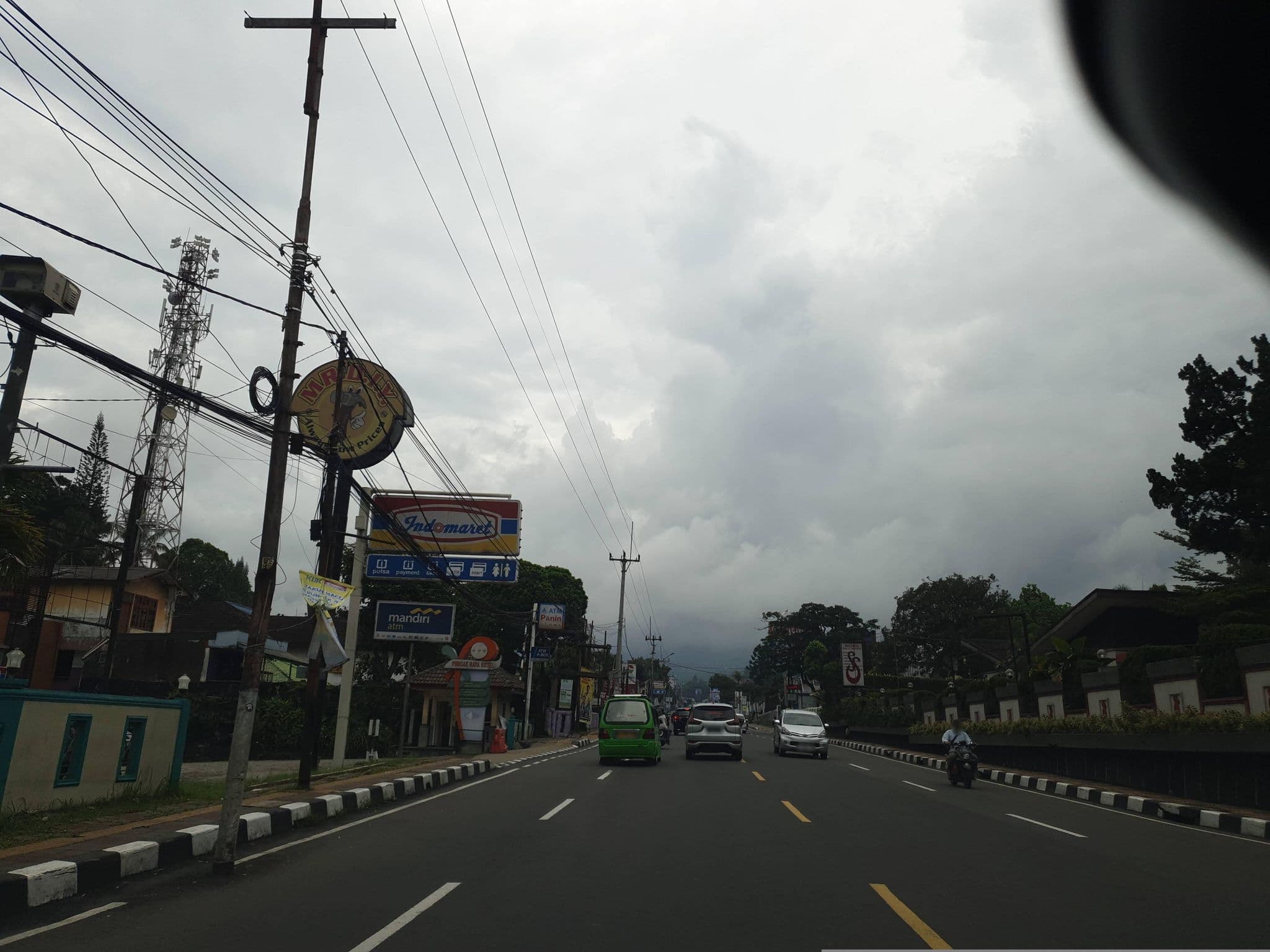 Street view near PuncakPass, Caringin — © Kaart_Local (CC BY-SA · Mapillary)