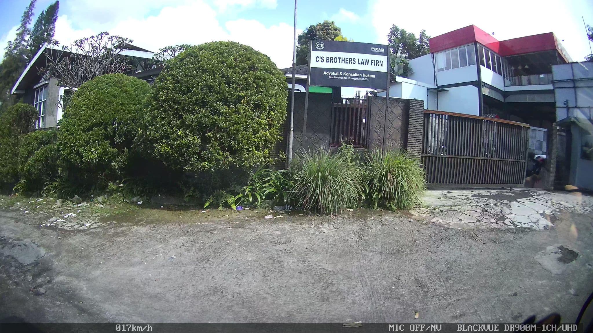 Street view near Lembah Permai Resort, Cianjur — © kaart_2 (CC BY-SA · Mapillary)