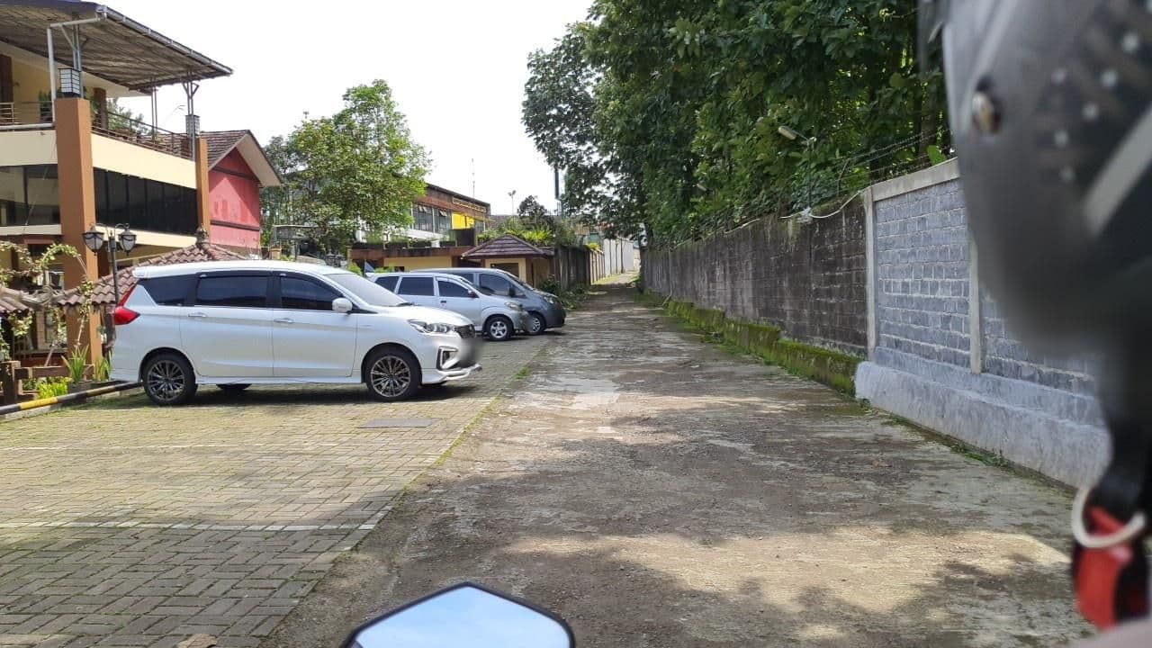 Street view near Gerbera Hotel & Convention Center, Caringin — © smaart (CC BY-SA · Mapillary)