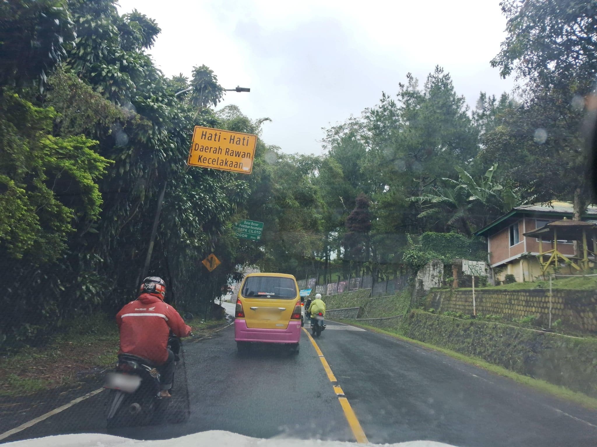 Street view near Casa Monte Rosa Montain Resort, Cianjur — © Kaart_Local (CC BY-SA · Mapillary)
