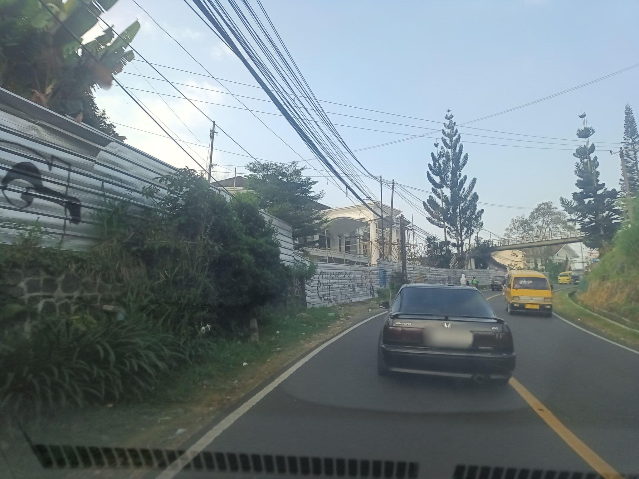 Street view near Grand Talita Hotel Resort, Cianjur — © hen0ch (CC BY-SA · Mapillary)
