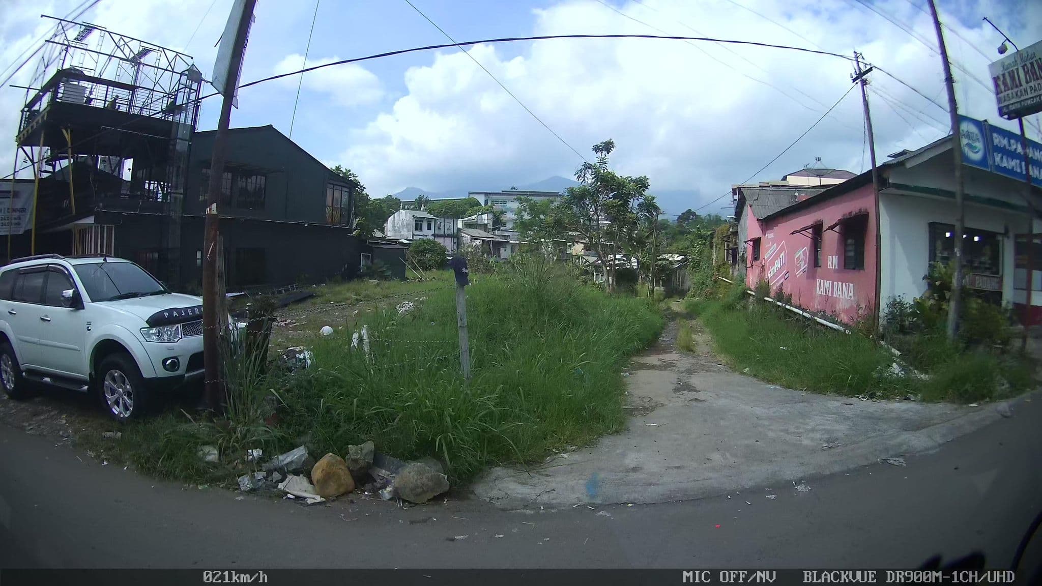 Street view near Villa Fatten, Caringin — © kaart_2 (CC BY-SA · Mapillary)