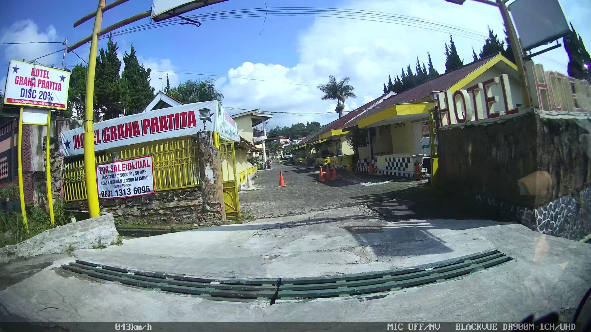Street view near Hotel Graha pratita, Cianjur — © kaart_2 (CC BY-SA · Mapillary)