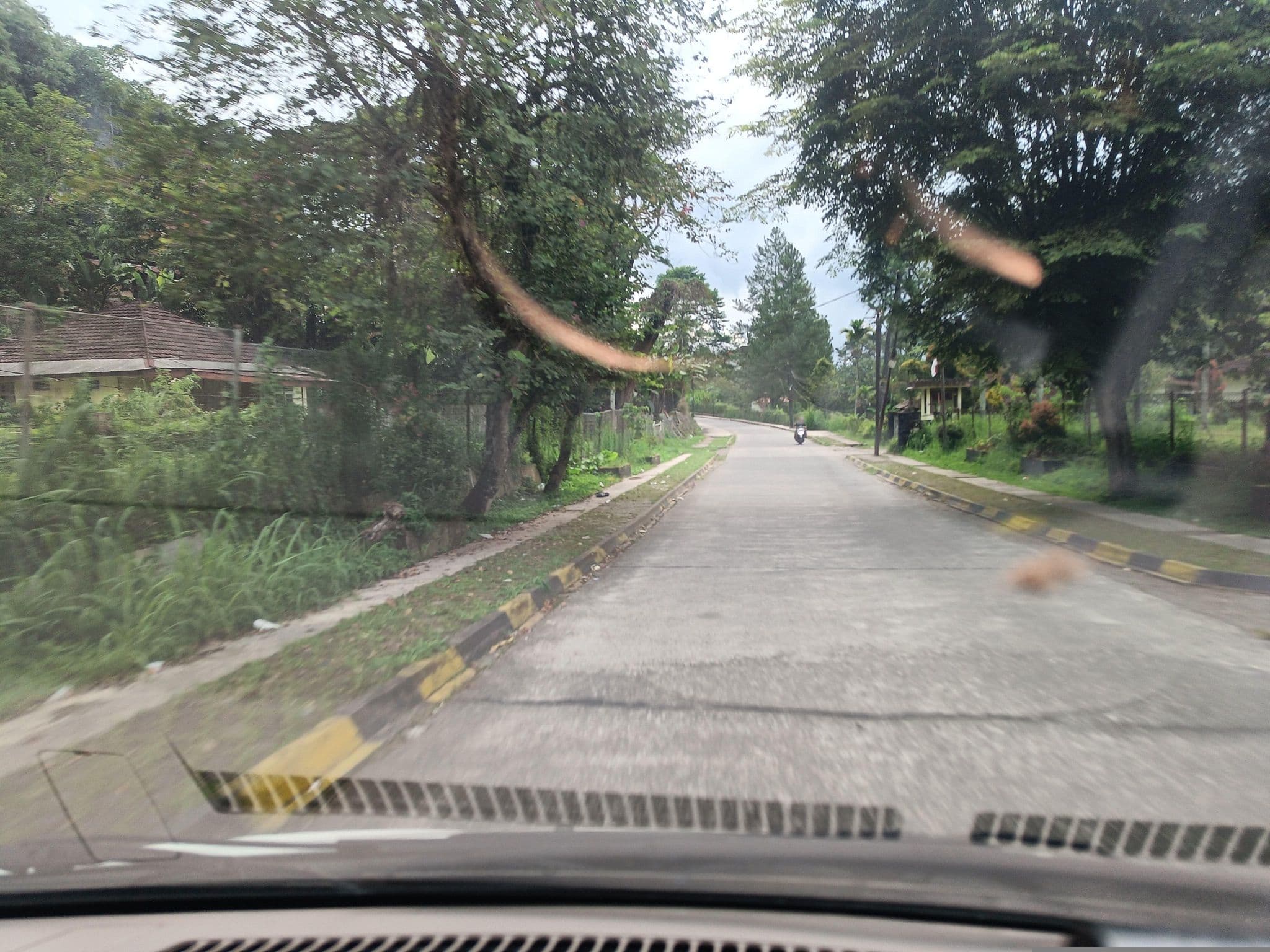Street view near Puri Ayudia Resort family hotel & convention, Caringin — © hen0ch (CC BY-SA · Mapillary)
