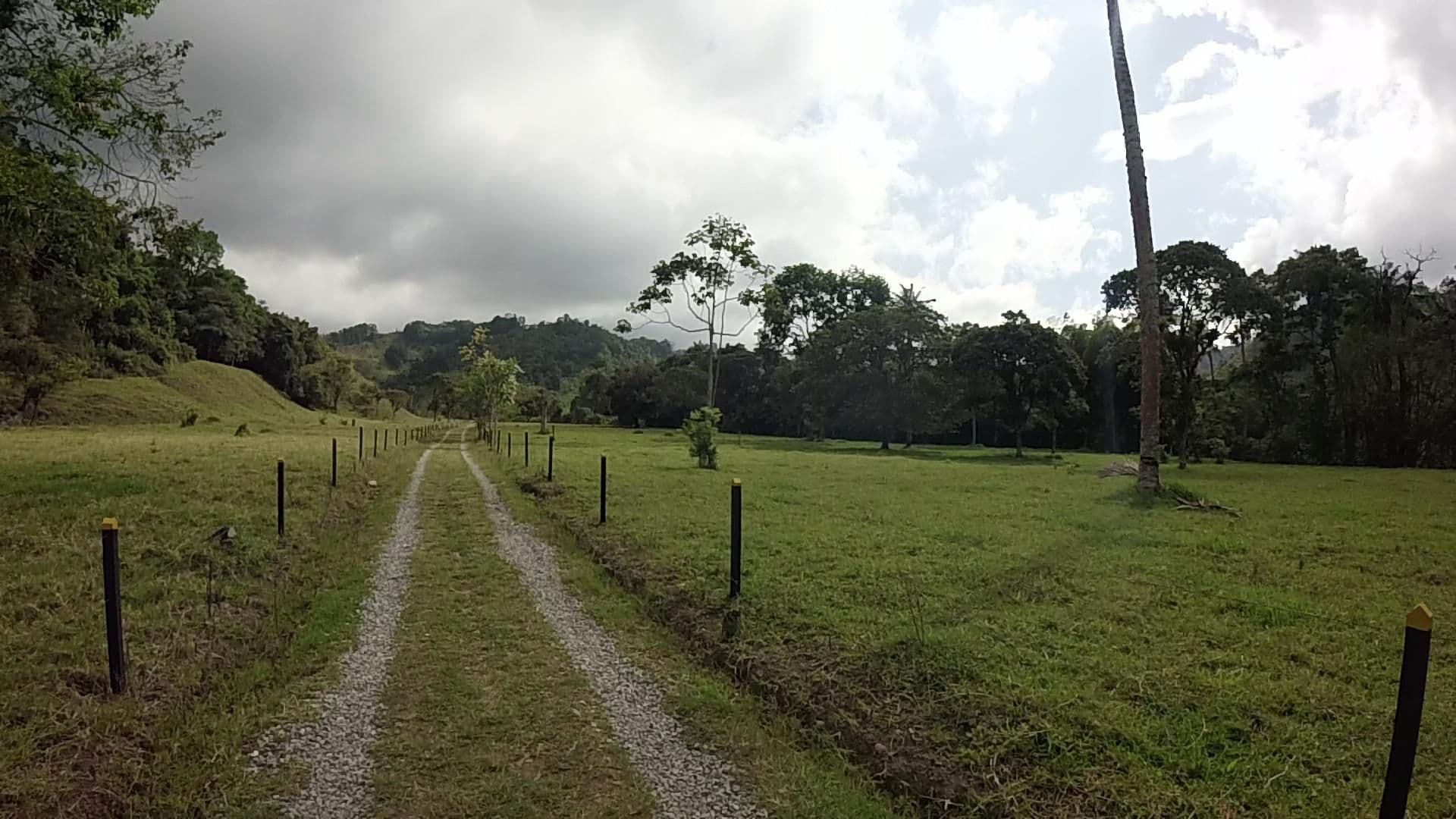 Street view near Finca punta de piedra, Salento — © hikingit (CC BY-SA · Mapillary)