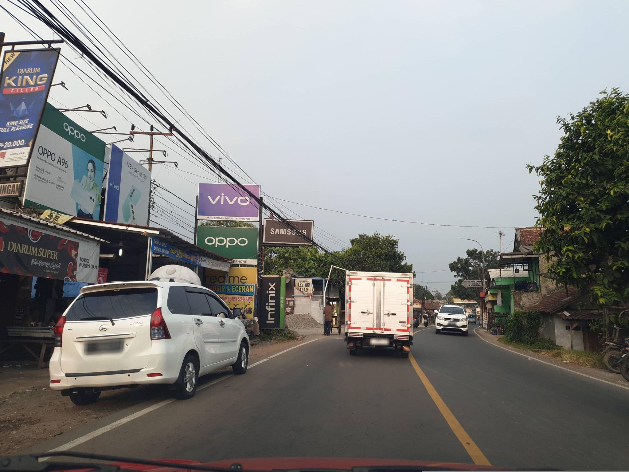 Street view near Bukit Mas, Ciampea — © Kaart_Local (CC BY-SA · Mapillary)