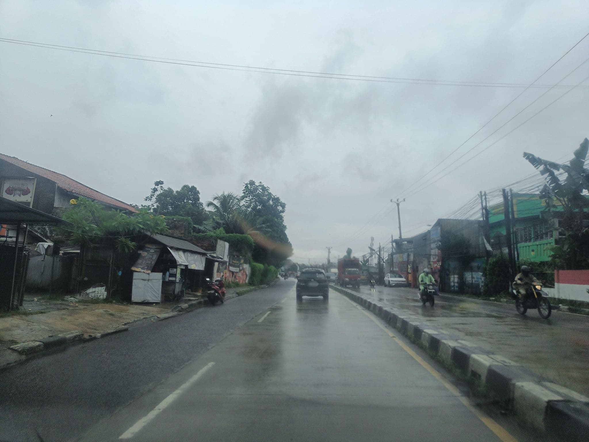 Street view near Hotel karlita international, Parung — © hen0ch (CC BY-SA · Mapillary)