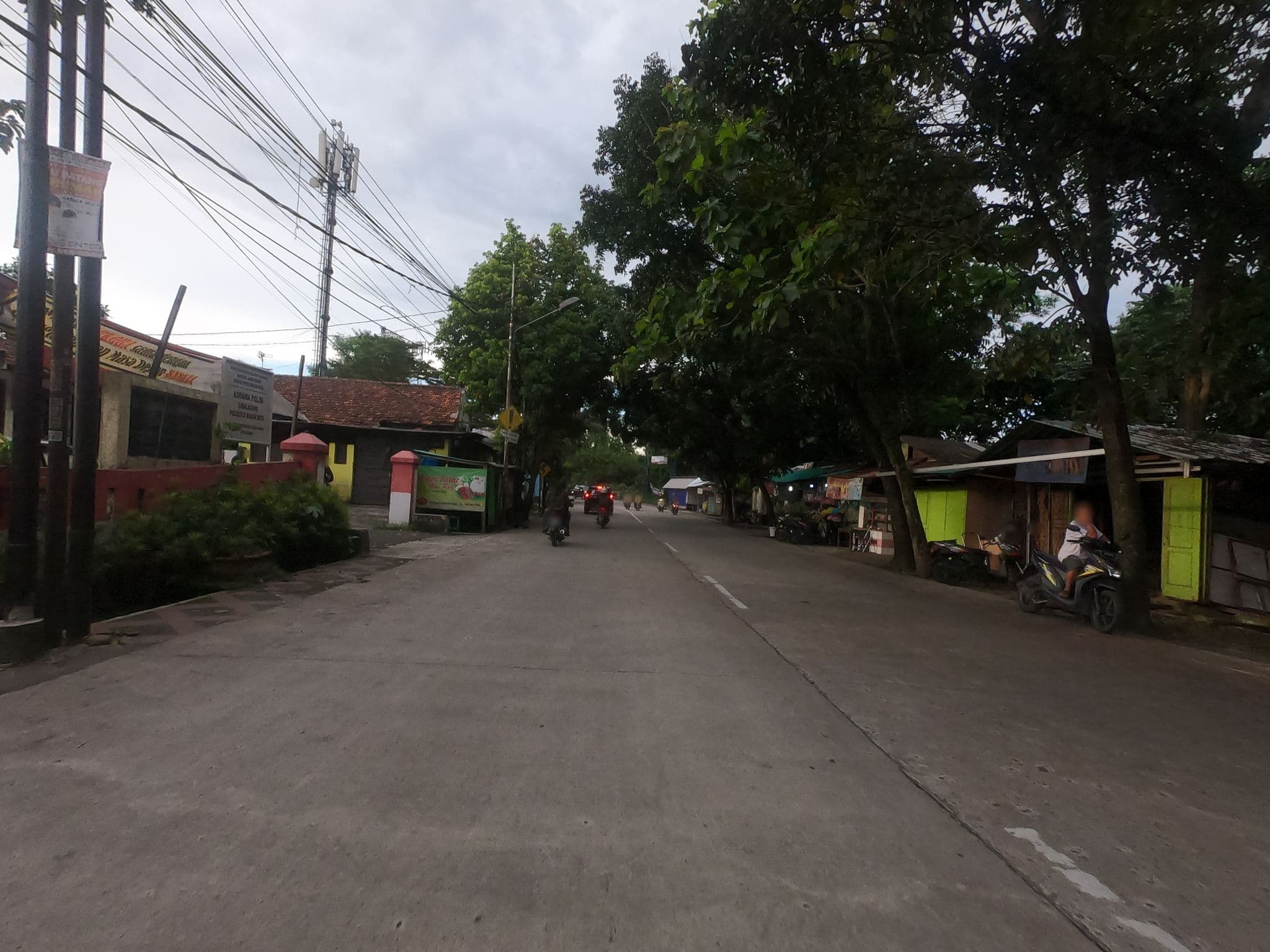 Street view near KasoerQoe, Bogor — © hannurahosea (CC BY-SA · Mapillary)