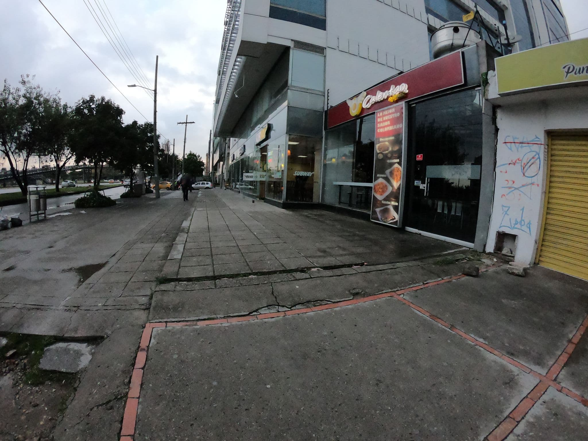 Street view near Tokyo Zero, Barrio San Luis