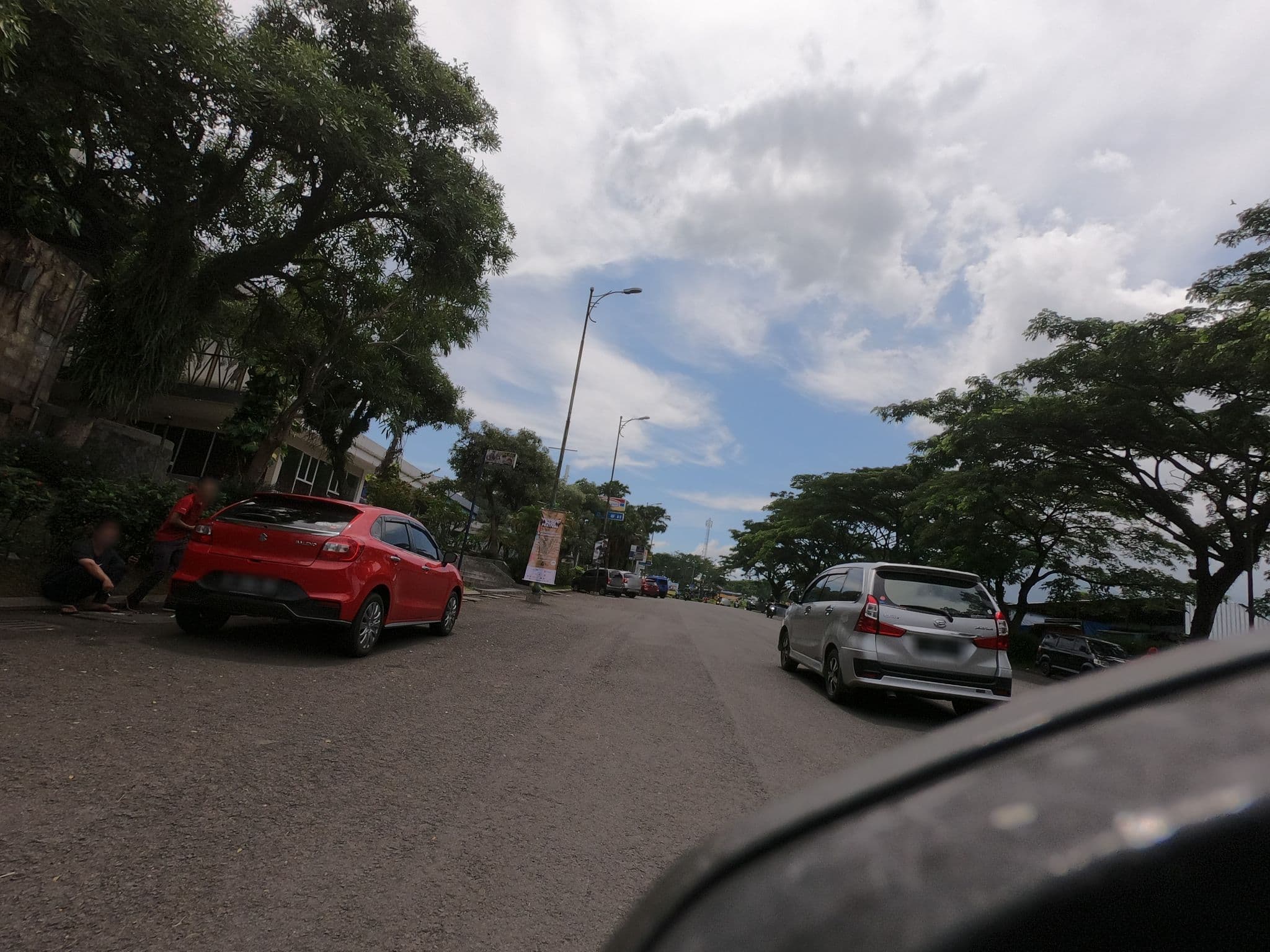 Street view near Kamar 321 Sahira Butik Hotel, Bogor — © addharuery (CC BY-SA · Mapillary)