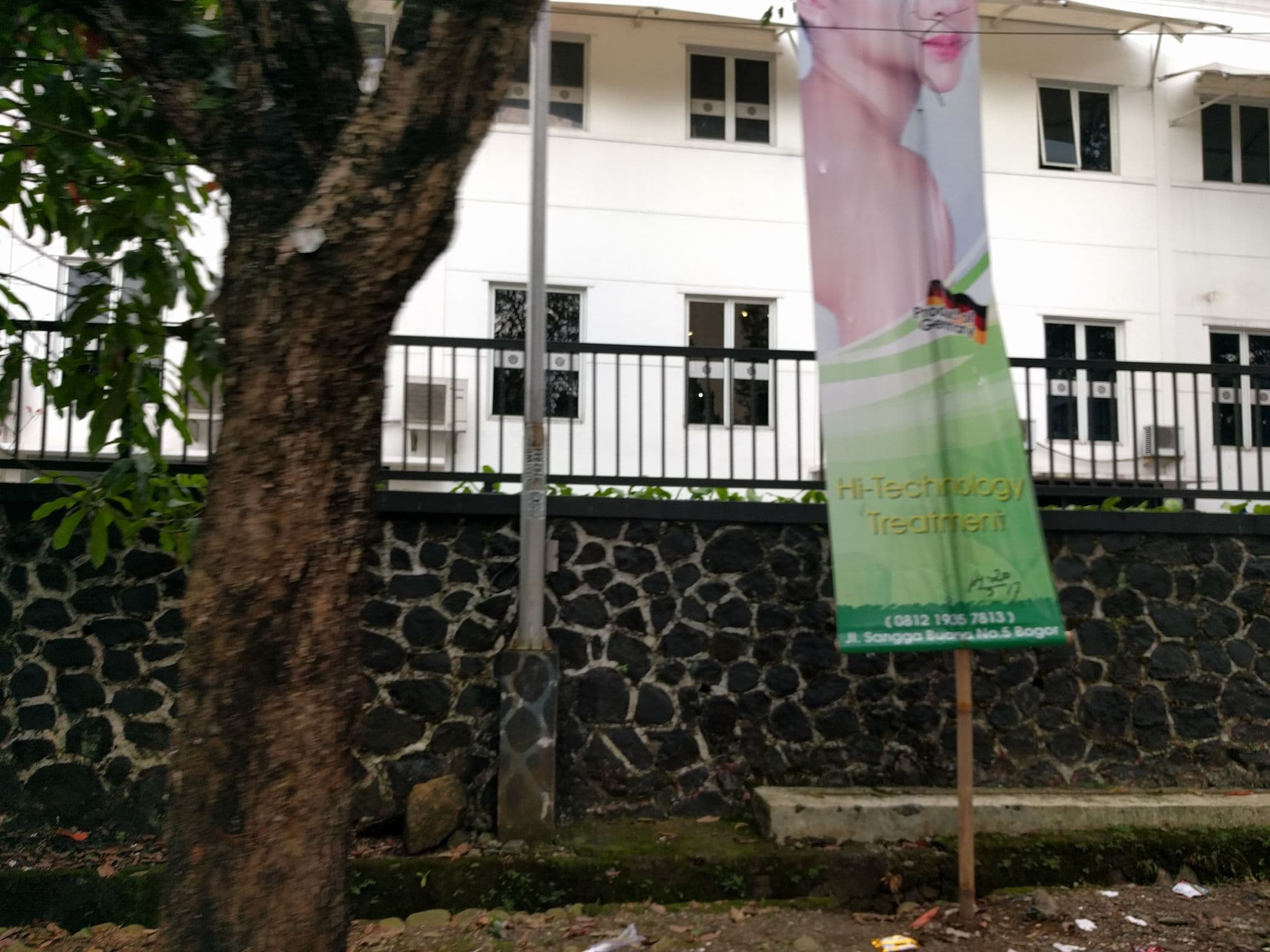 Street view near Room 313 @ Royal Padjadjaran Hotel, Bogor — © tfachrina (CC BY-SA · Mapillary)