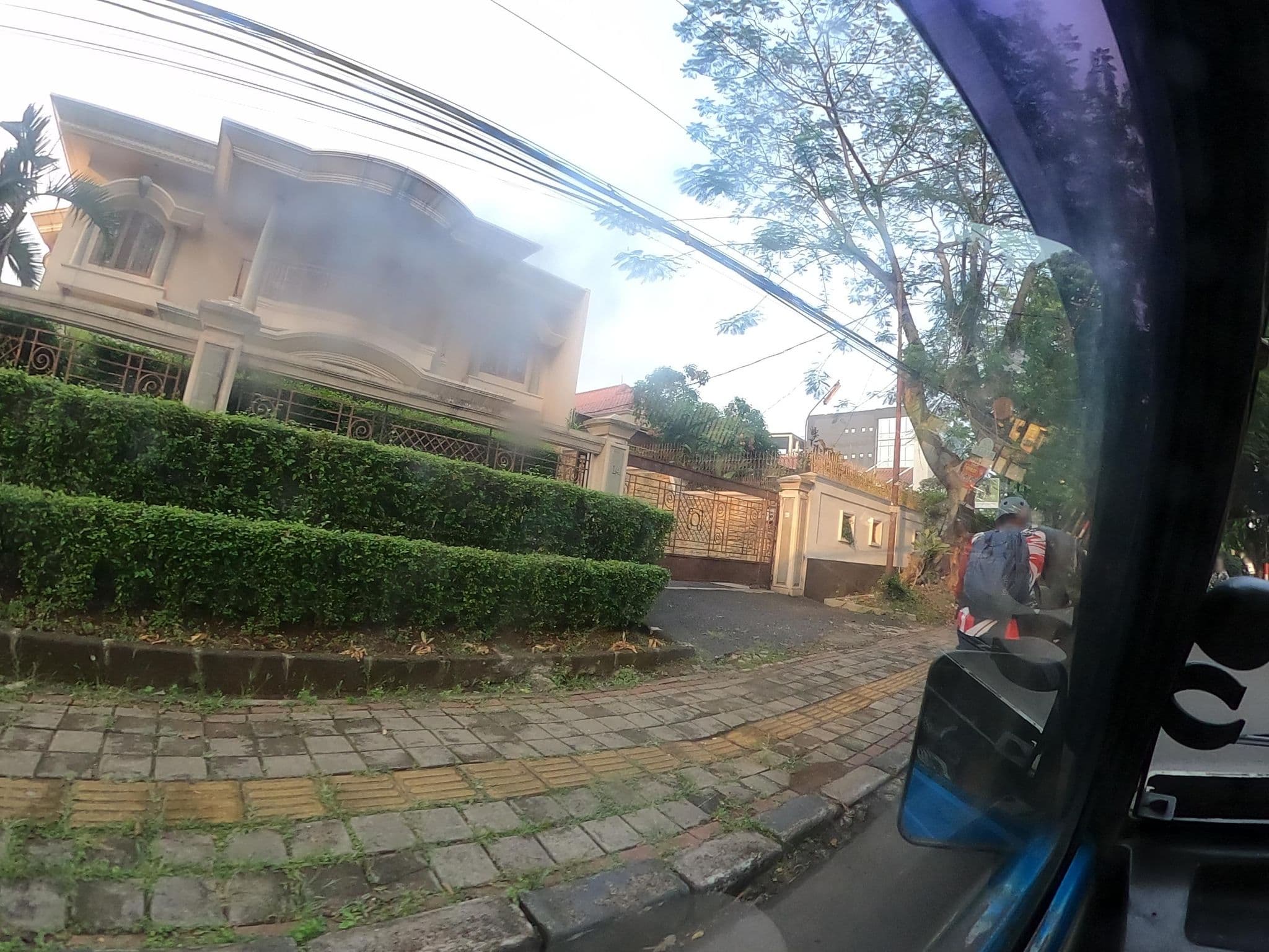 Street view near Padjajaran Suites, Bogor — © rgtm_ryuiki (CC BY-SA · Mapillary)