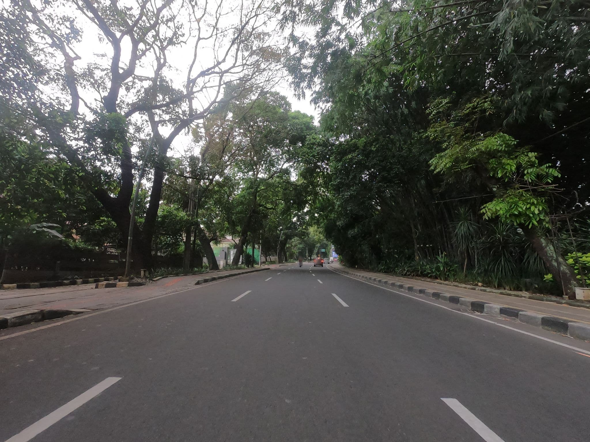 Street view near Airy Kebun Raya Bogor Jalak Harupat 9A, Bogor — © hannurahosea (CC BY-SA · Mapillary)