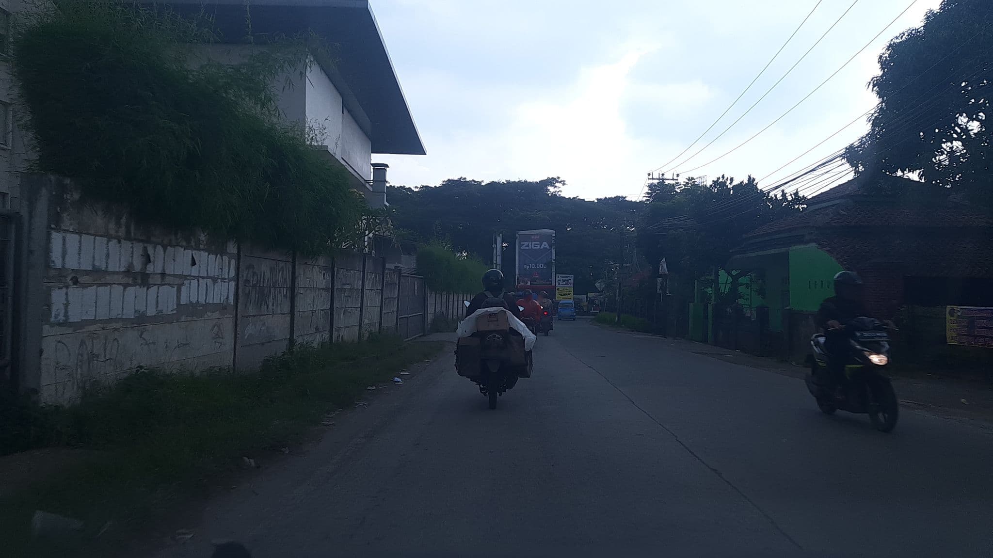 Street view near Friendly Meeting Room, Bogor — © rizkaiwanda (CC BY-SA · Mapillary)
