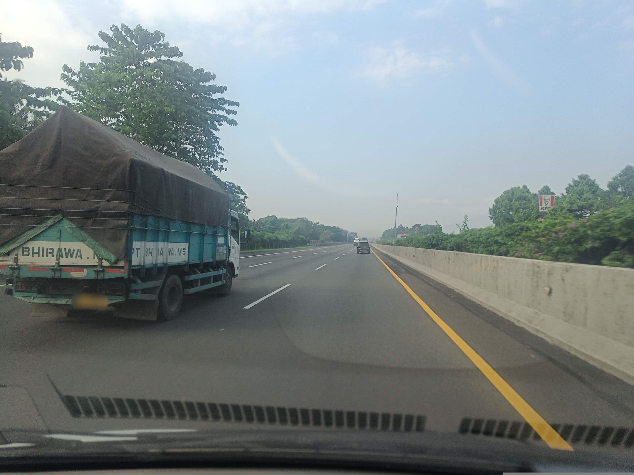 Street view near Grand Mansion Hotel, Bogor — © hen0ch (CC BY-SA · Mapillary)