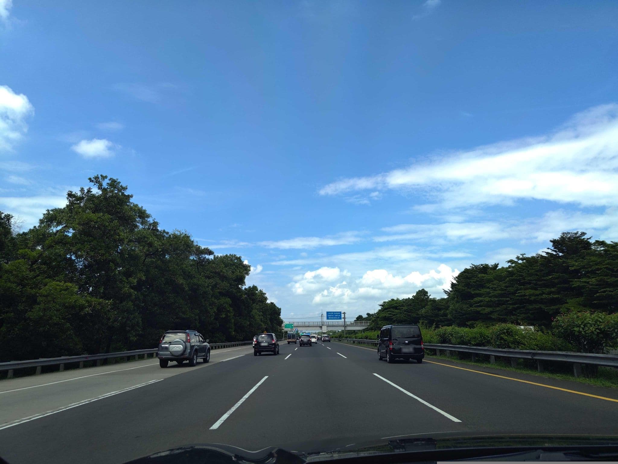 Street view near Room 206 - Guest House PT Indocement Tunggal Prakarsa Tbk, Citeureup — © FotoPeta (CC BY-SA · Mapillary)