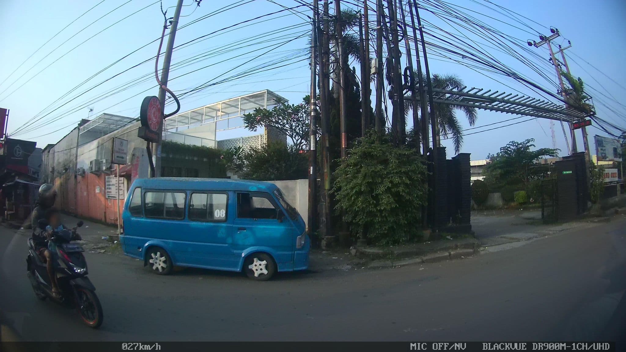 Street view near Grand Orri Hotel, Citeureup — © kaart_1 (CC BY-SA · Mapillary)