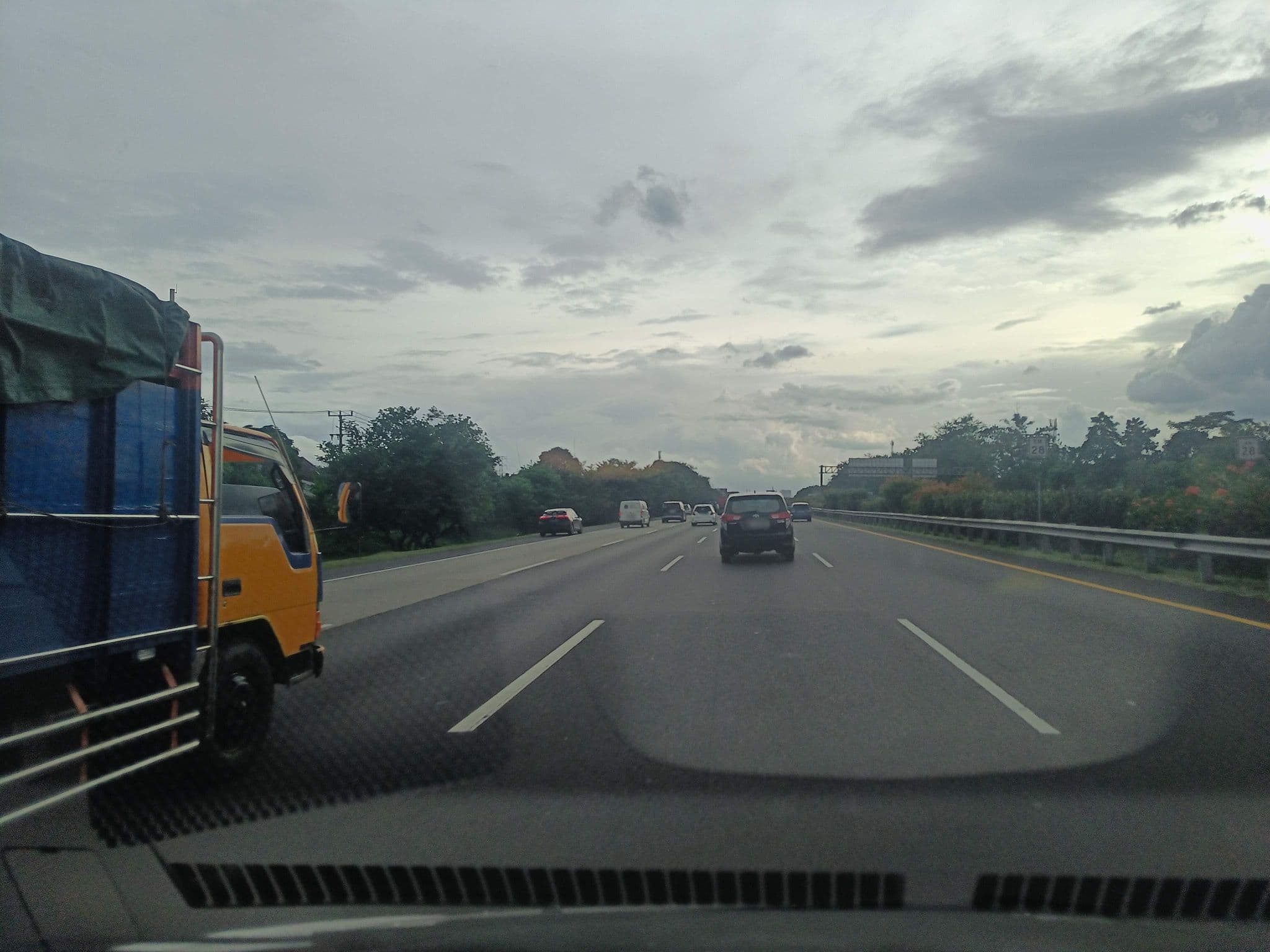 Street view near Wisma rasamala, Citeureup — © hen0ch (CC BY-SA · Mapillary)